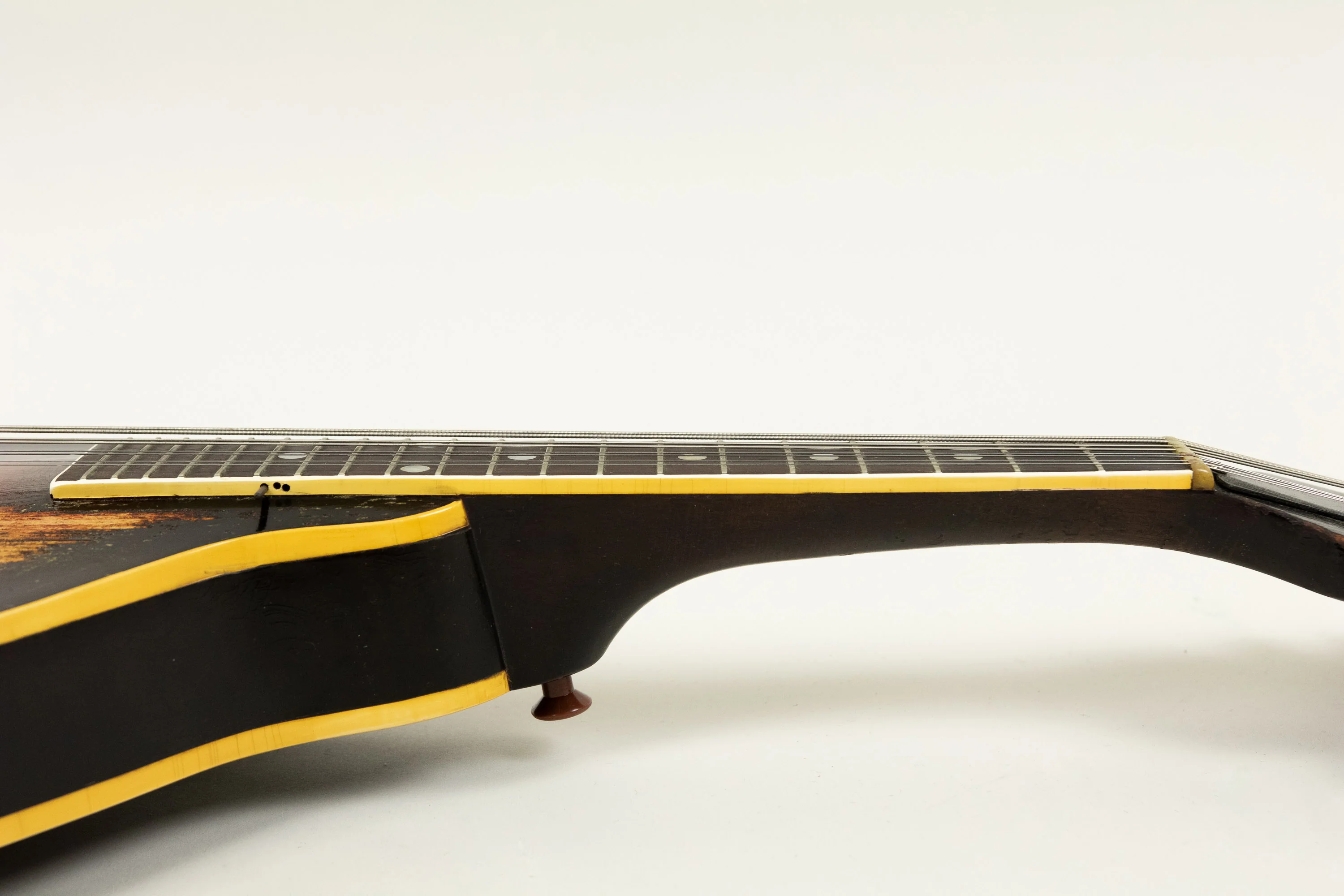 1954 Gibson EM-150 Mandolin, Sunburst - ex Martin Barre - Image 11