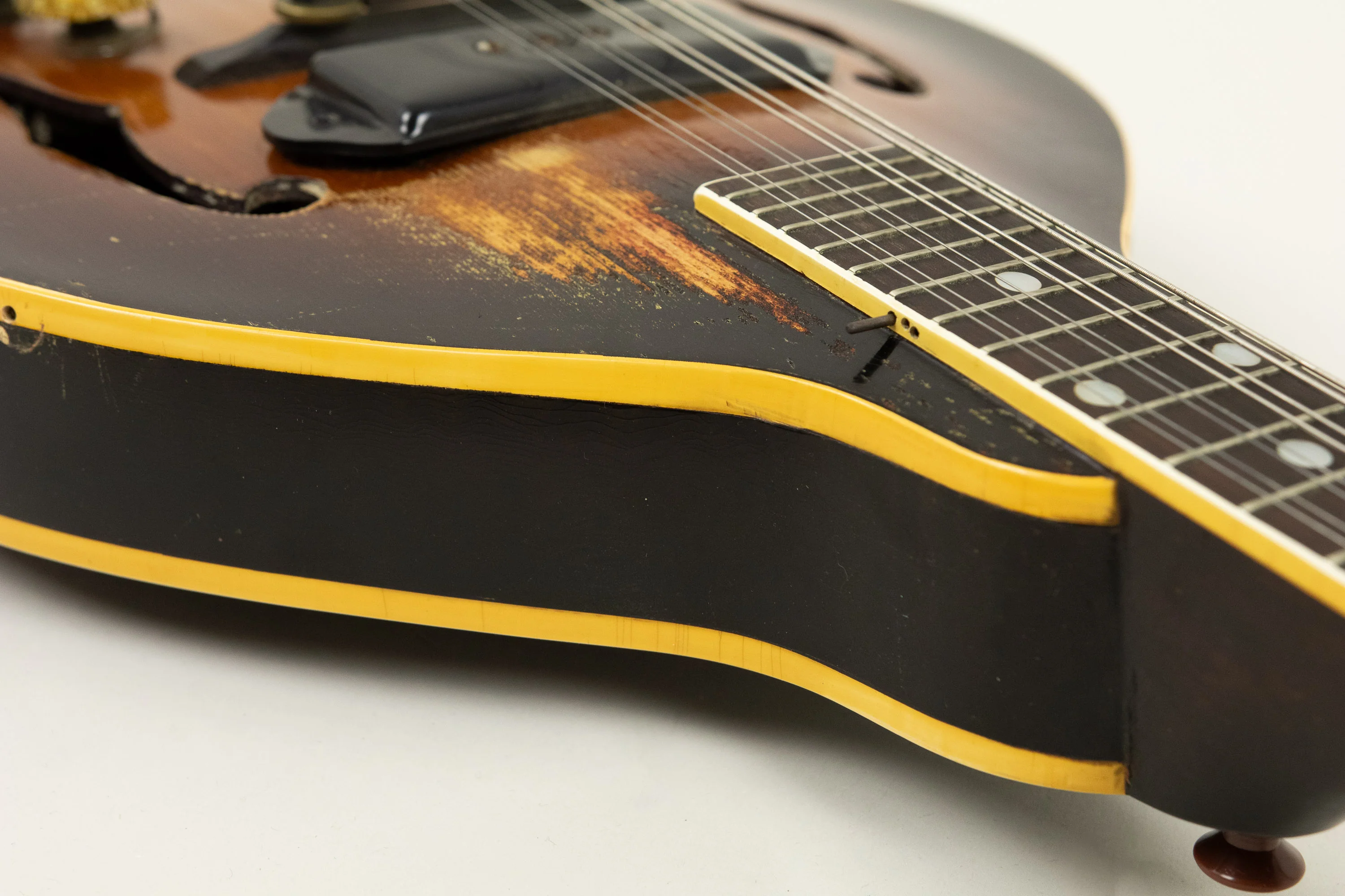 1954 Gibson EM-150 Mandolin, Sunburst - ex Martin Barre - Image 12
