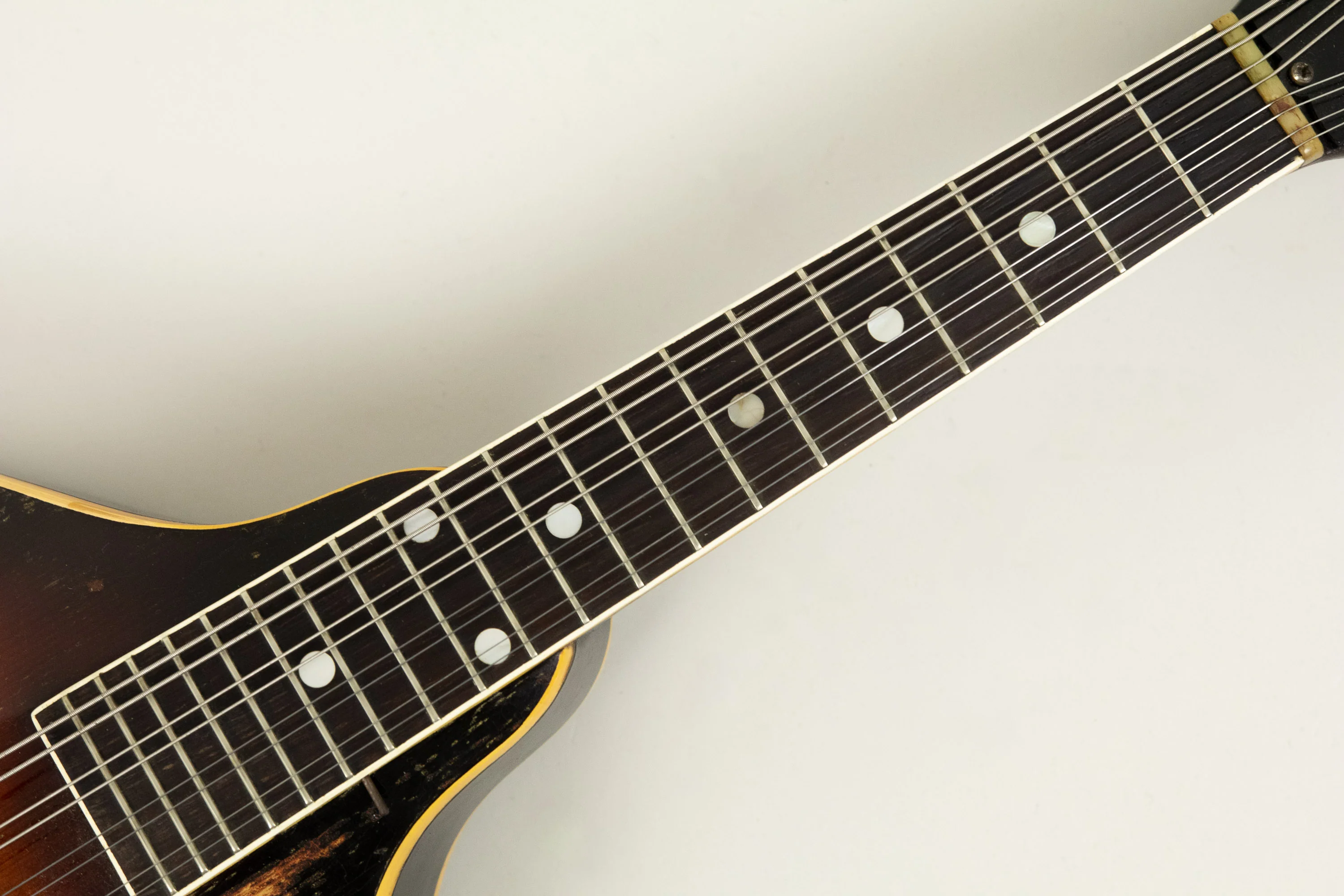 1954 Gibson EM-150 Mandolin, Sunburst - ex Martin Barre - Image 8