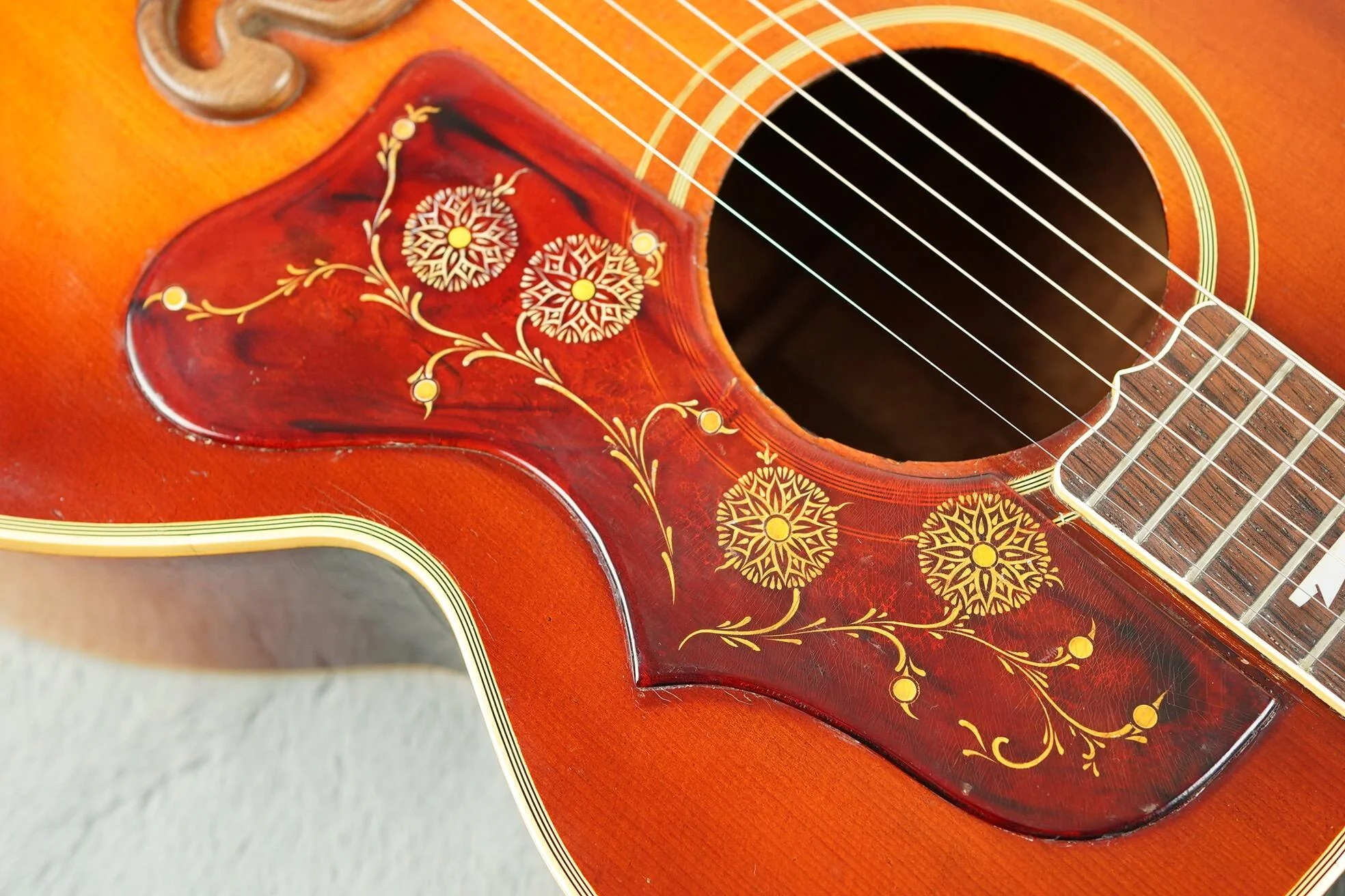 1955 Gibson J-200, Sunburst + OHSC - Image 24