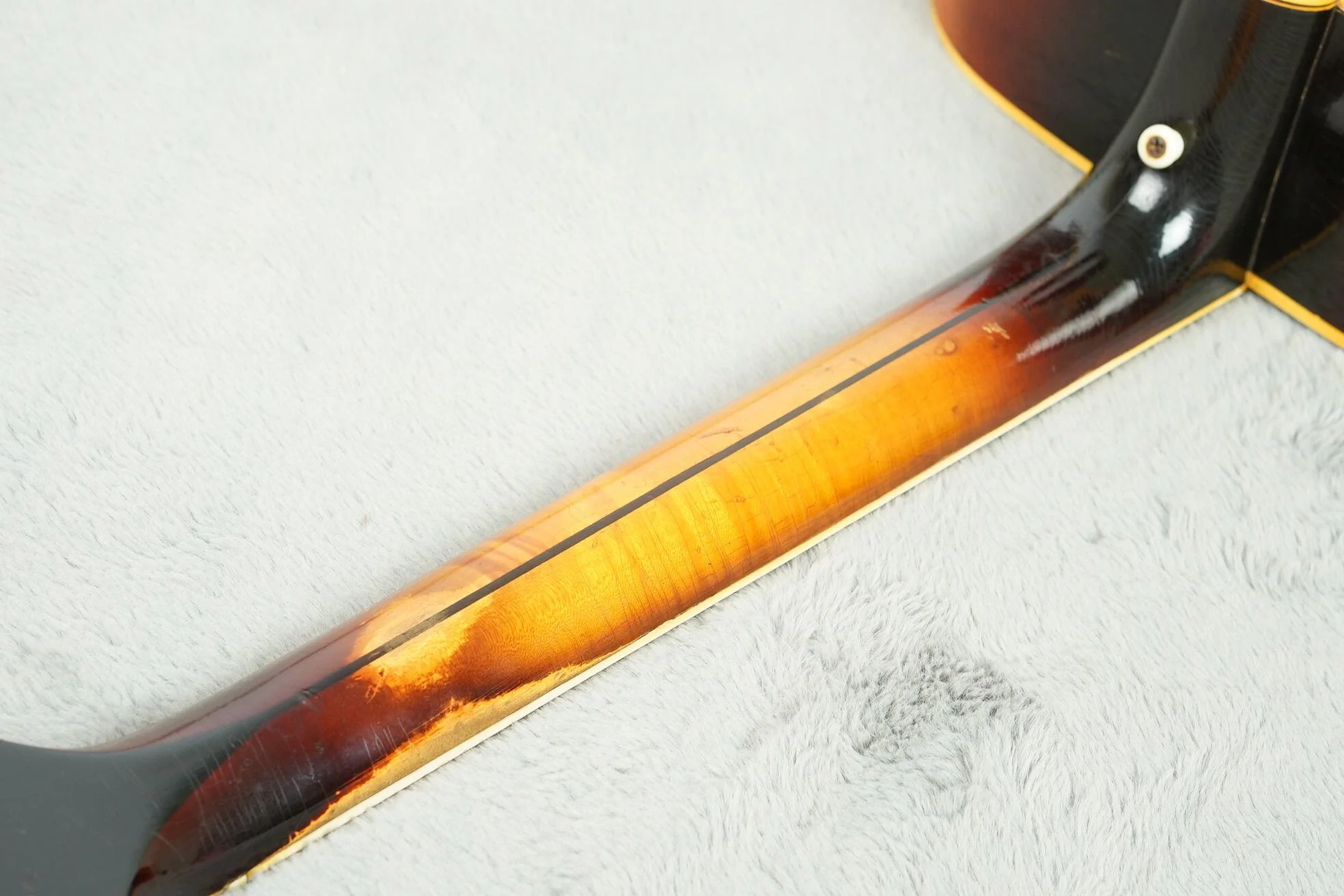 1955 Gibson J-200, Sunburst + OHSC - Image 29