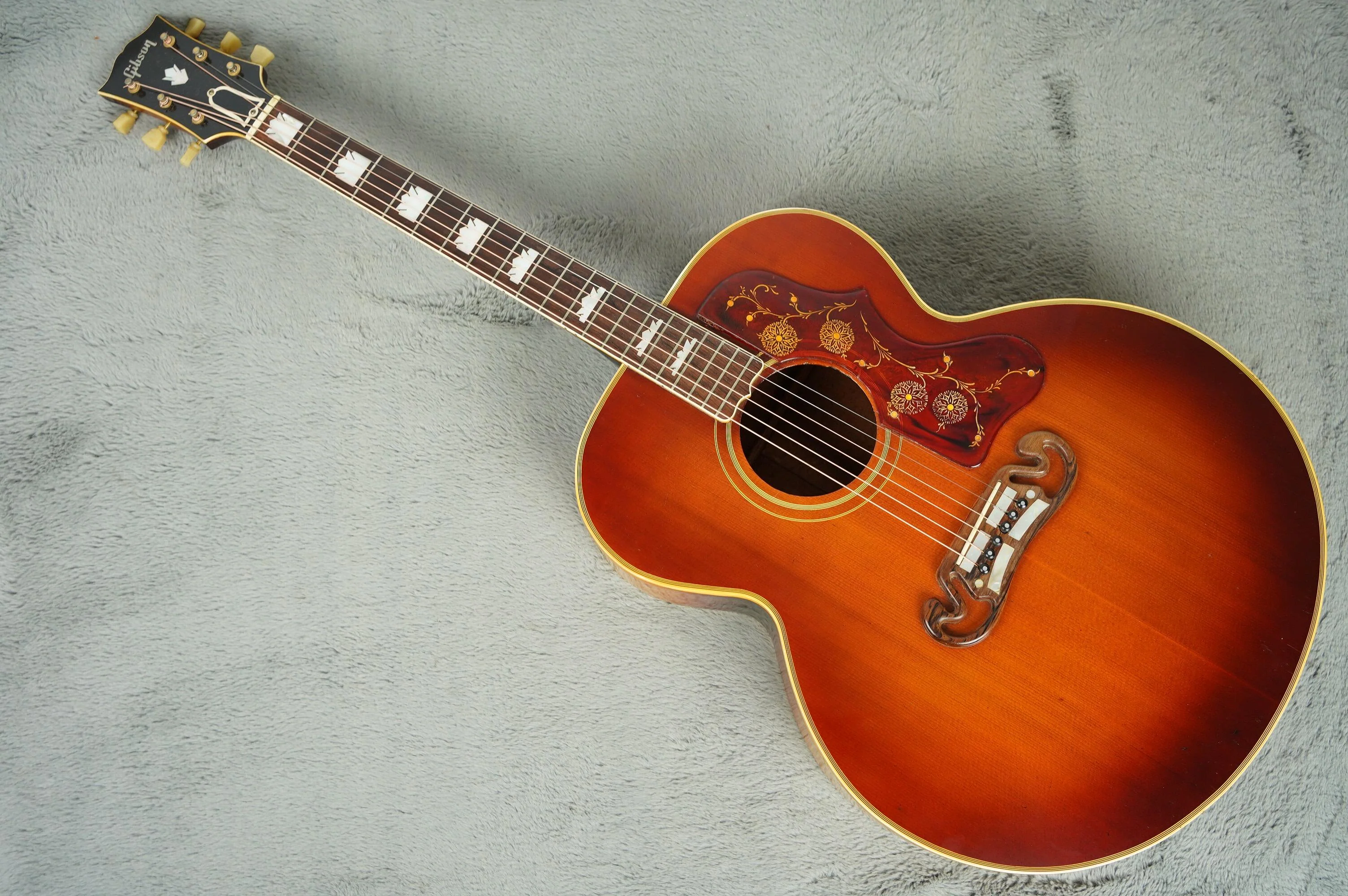 1955 Gibson J-200, Sunburst + OHSC - Image 8