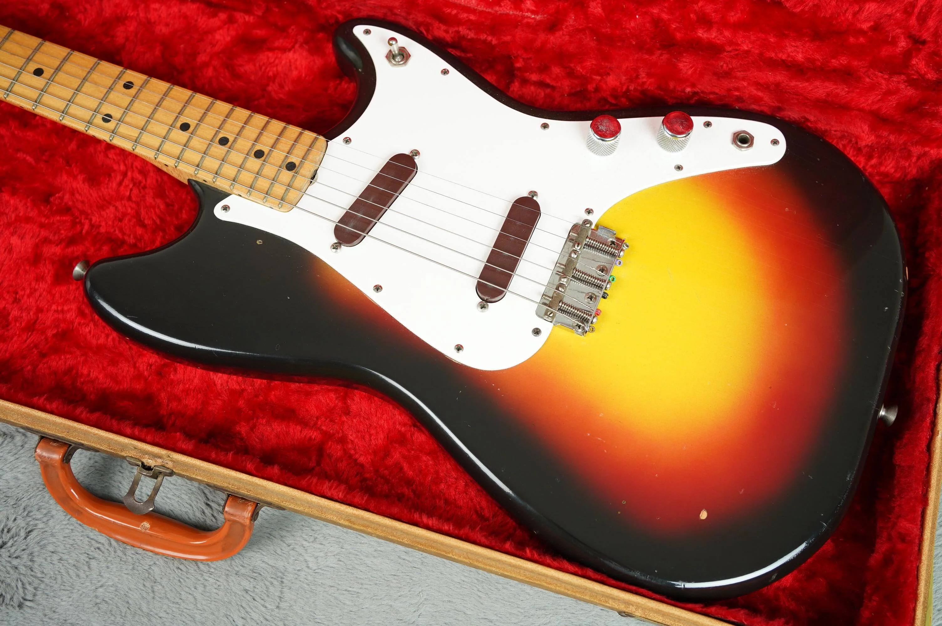 1958 Fender Duosonic, Sunburst + OHSC - Image 4