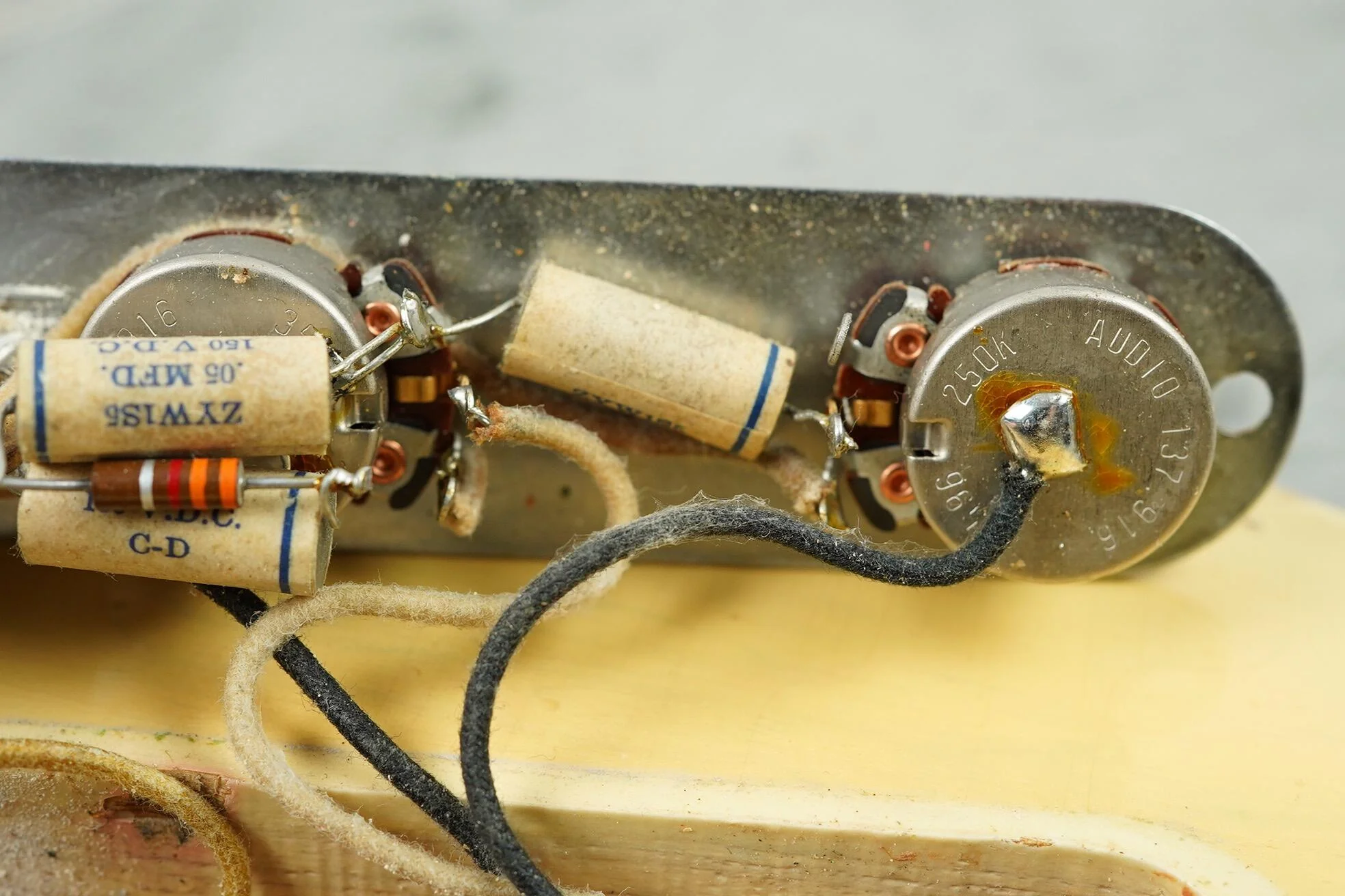 1959 Fender Esquire ex Bernie Marsden + OHSC + Candy - Image 44