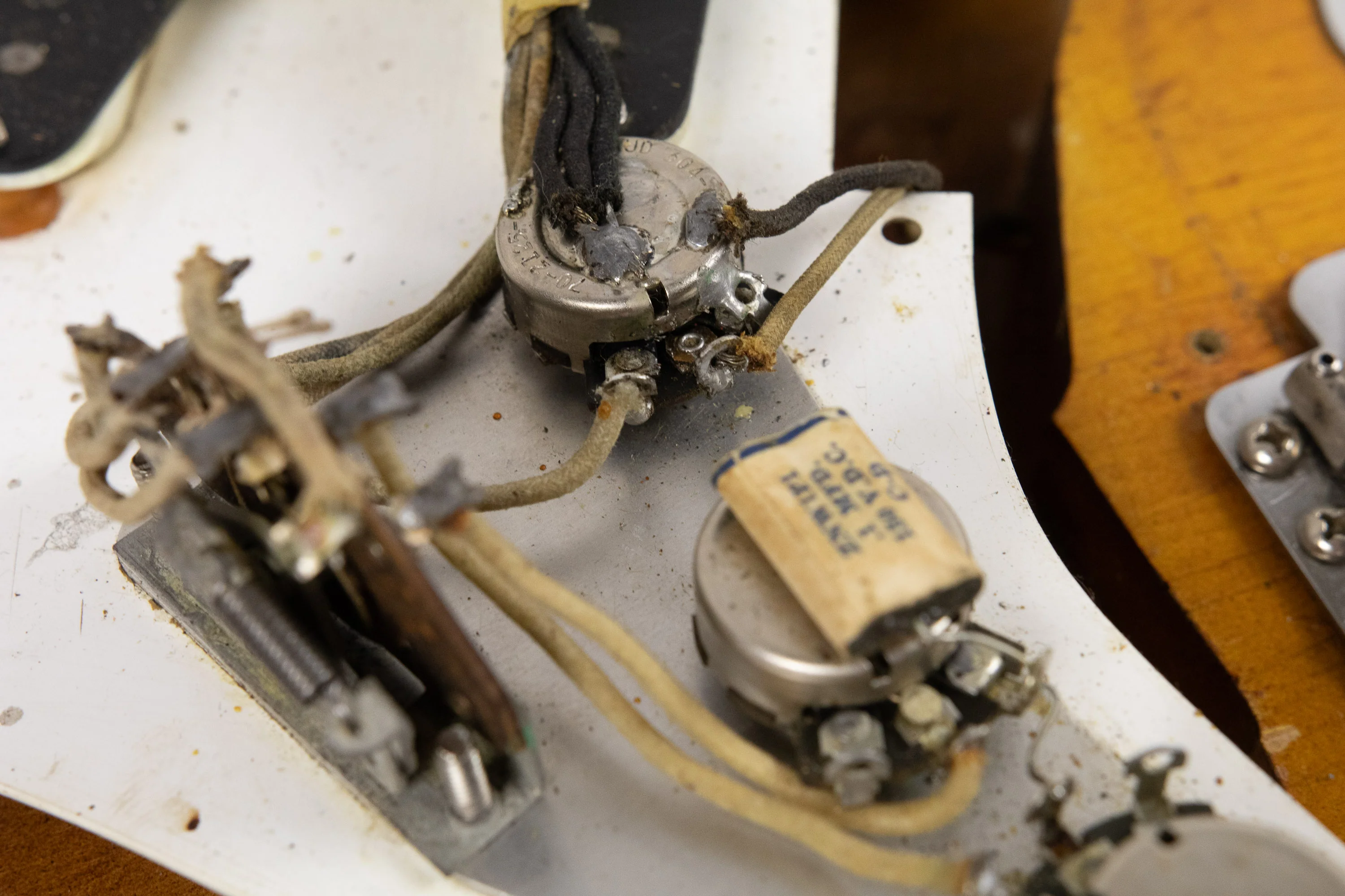 1959 Fender Stratocaster, Sunburst - Image 38