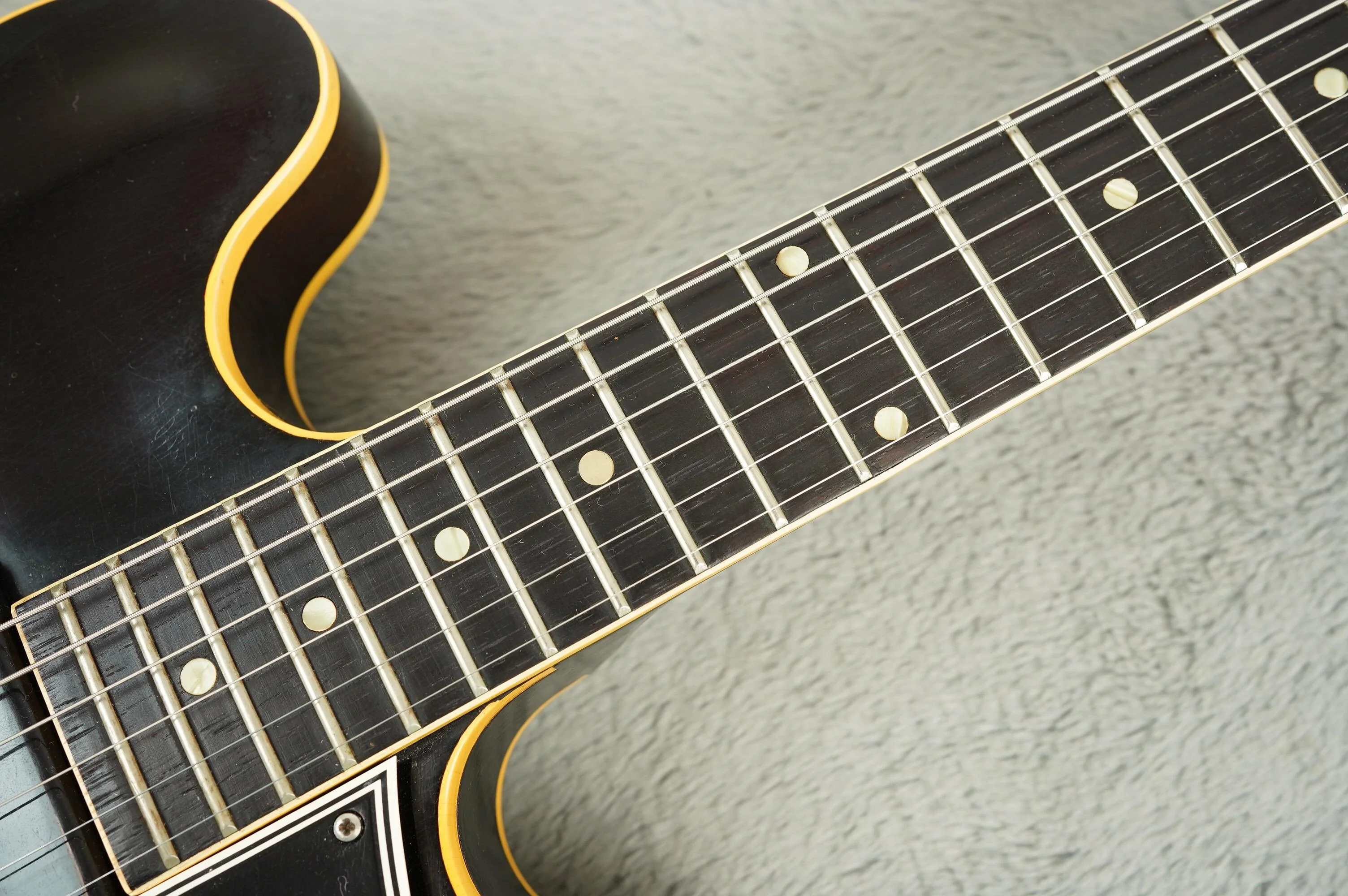 1959 Gibson ES-330TD, Sunburst + OHSC - Image 30