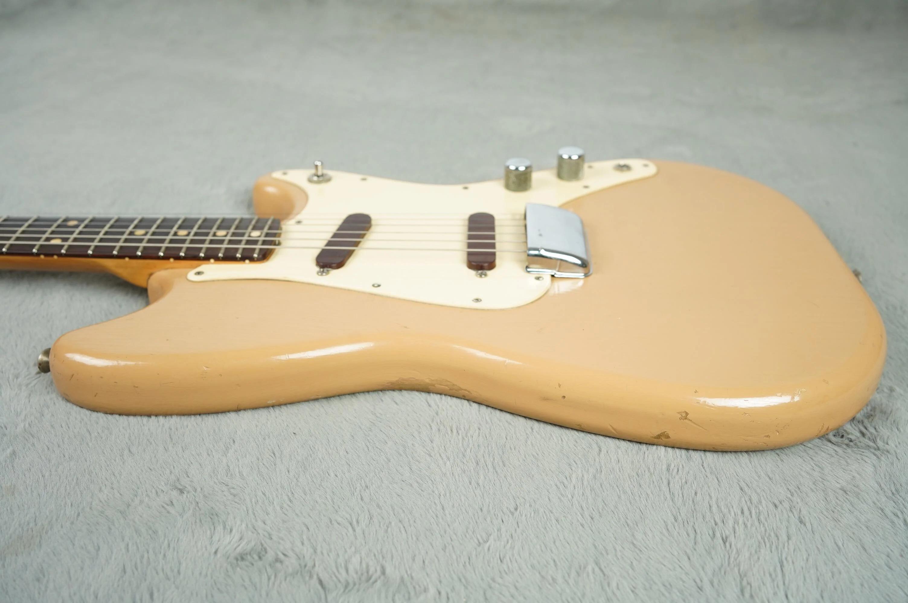 1960 Fender Duo-Sonic + OHSC - Image 12