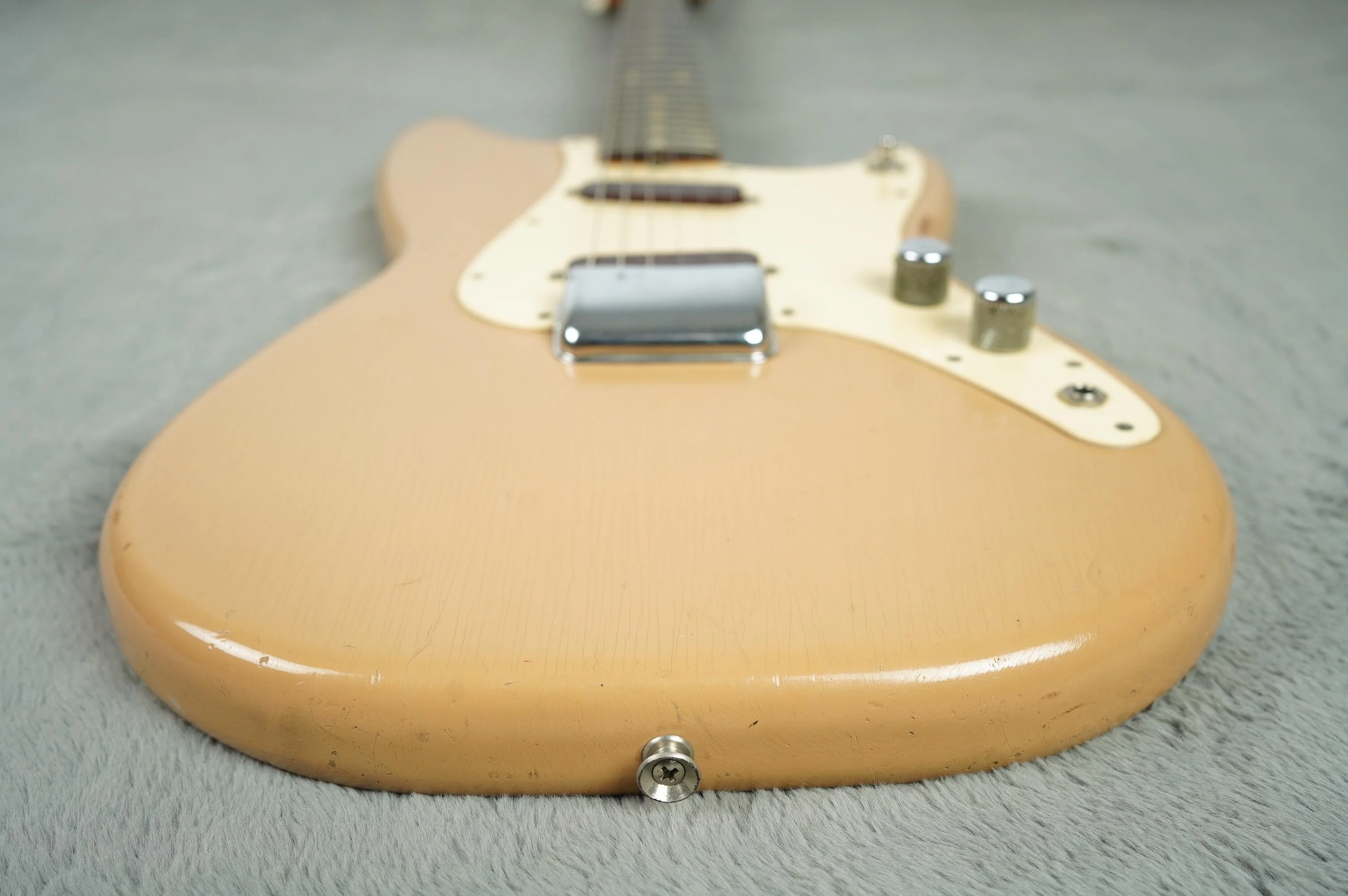 1960 Fender Duo-Sonic + OHSC - Image 13
