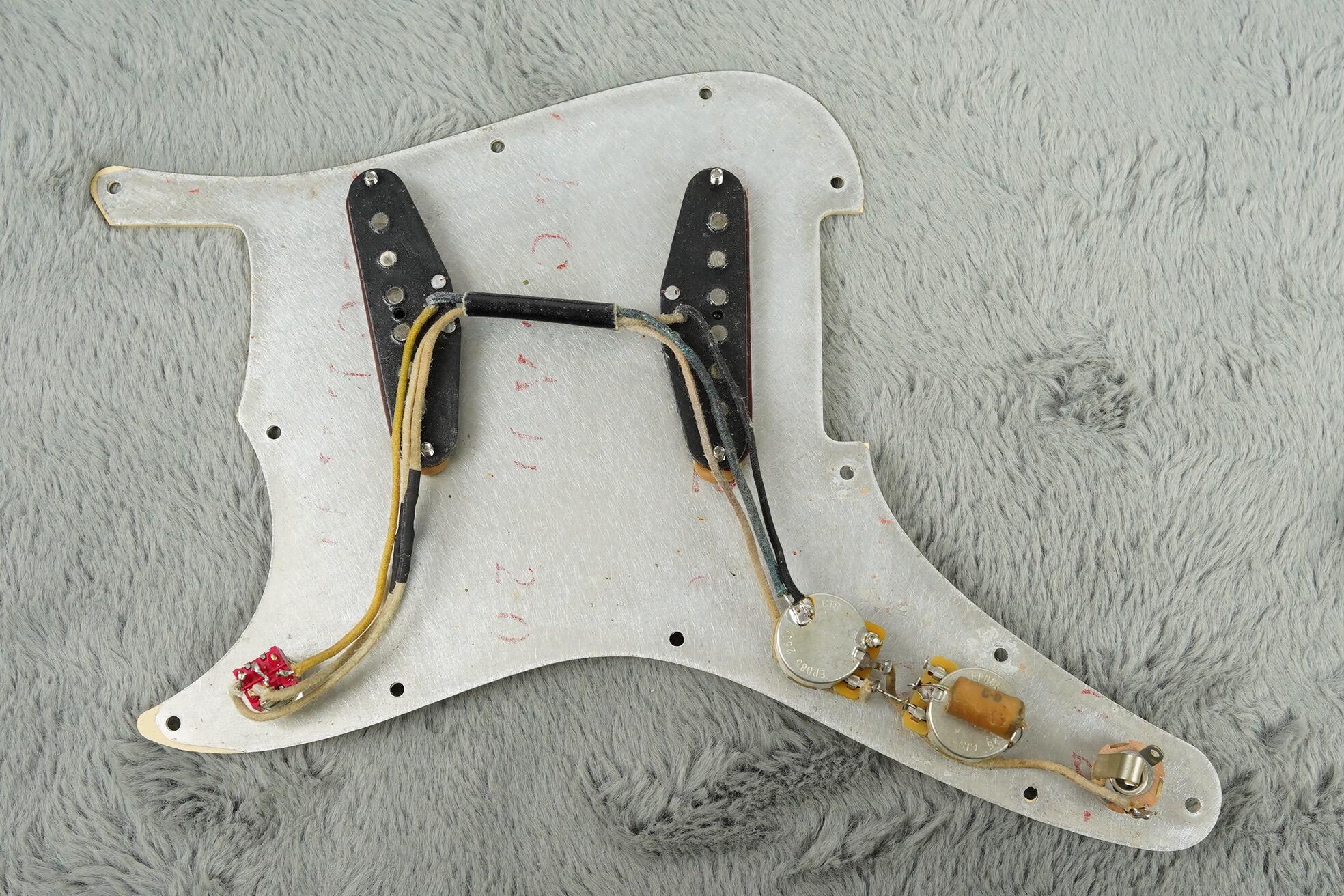 1960 Fender Duo-Sonic + OHSC - Image 46