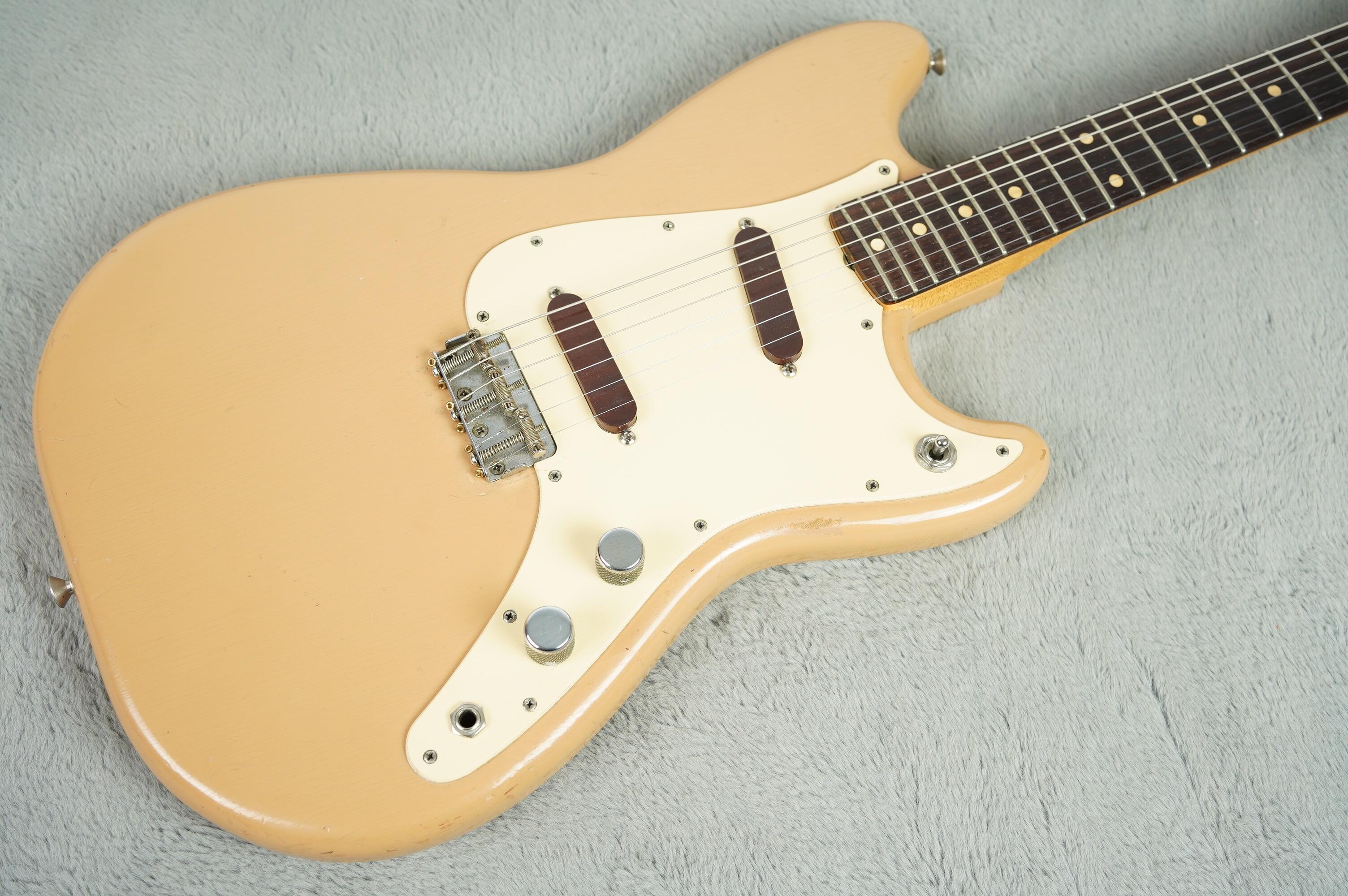 1960 Fender Duo-Sonic + OHSC - Image 8