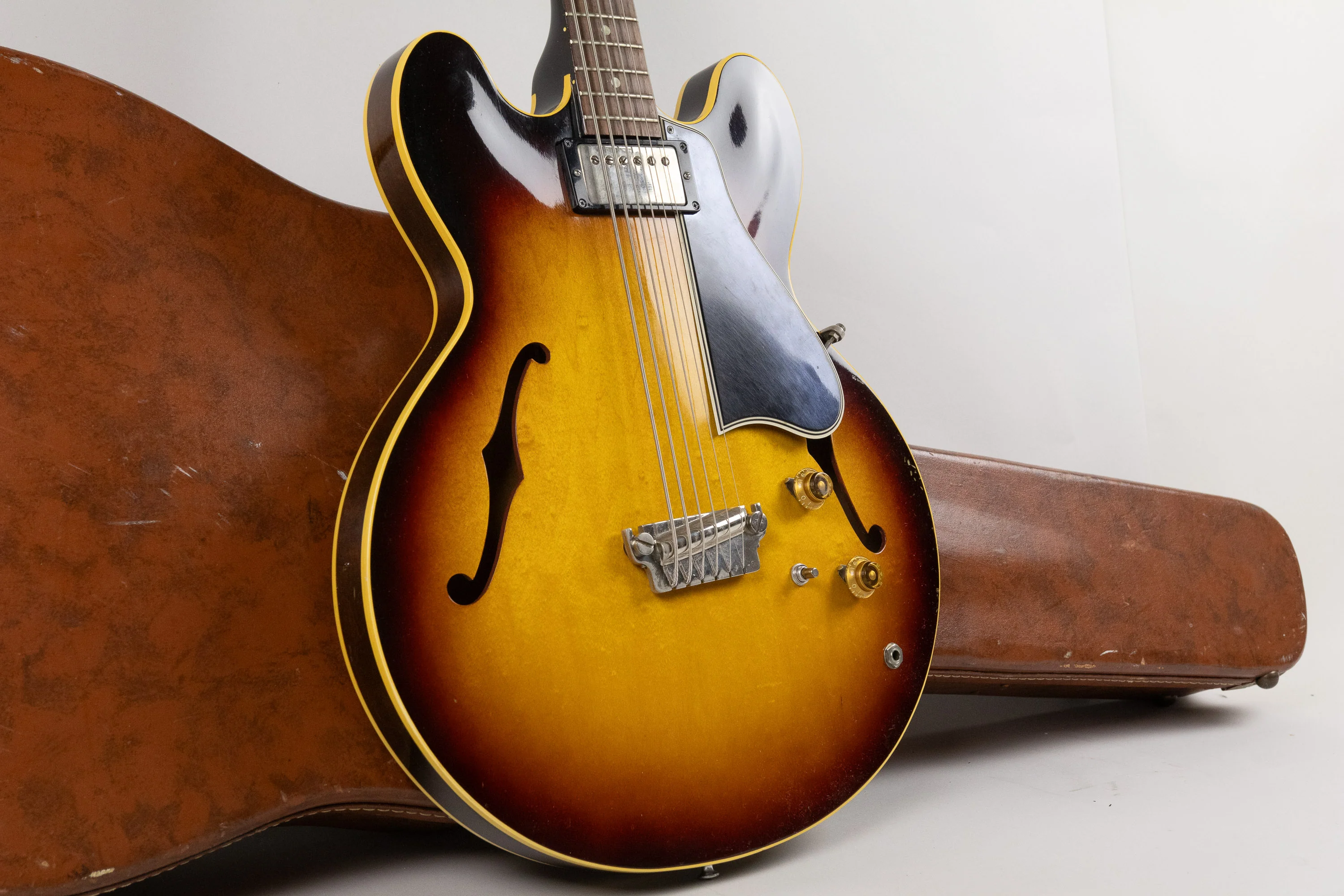 1960 Gibson EB-6, Sunburst ex-Tom Petersson (Cheap Trick) - Image 5