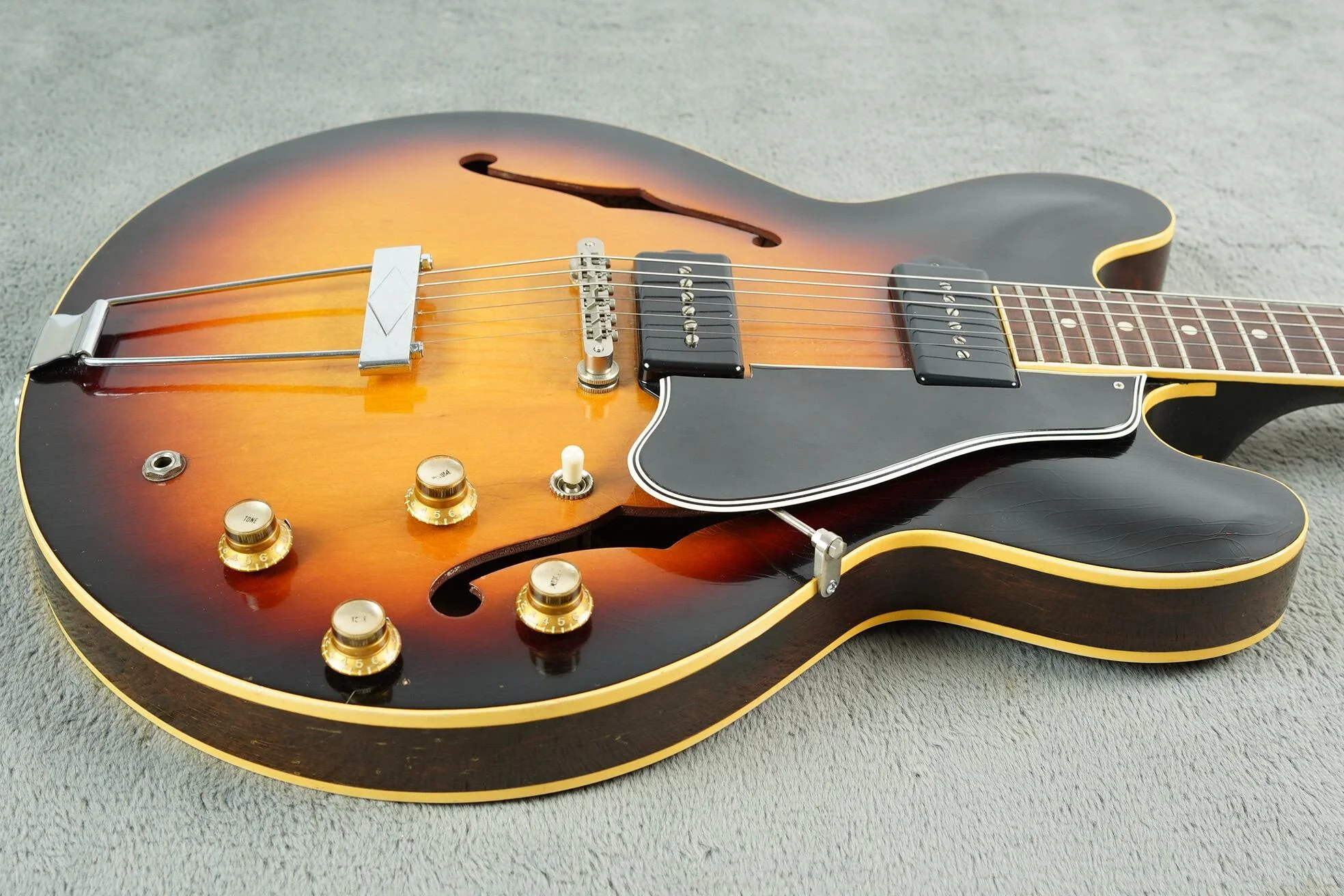1962 Gibson ES-330 TD, Sunburst + HSC - Image 5