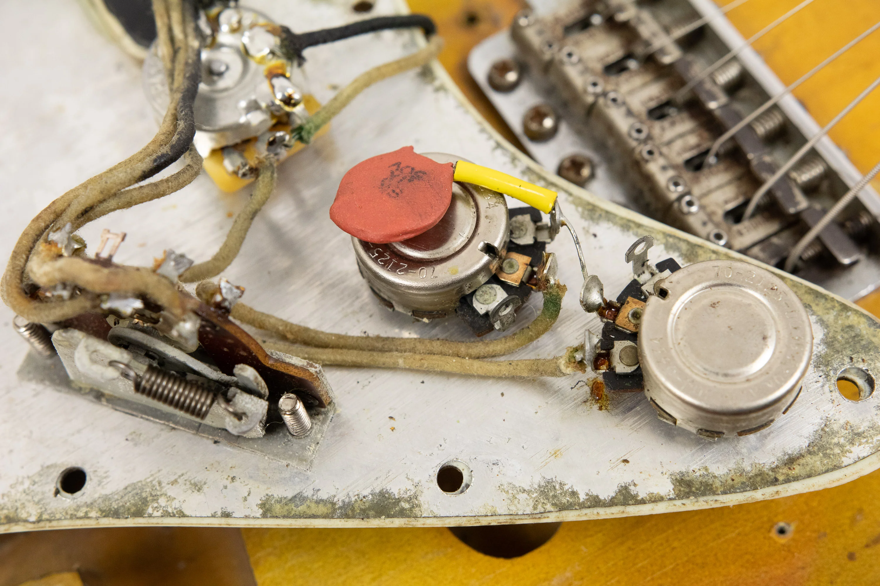 1963 Fender Stratocaster, Sunburst - Image 34