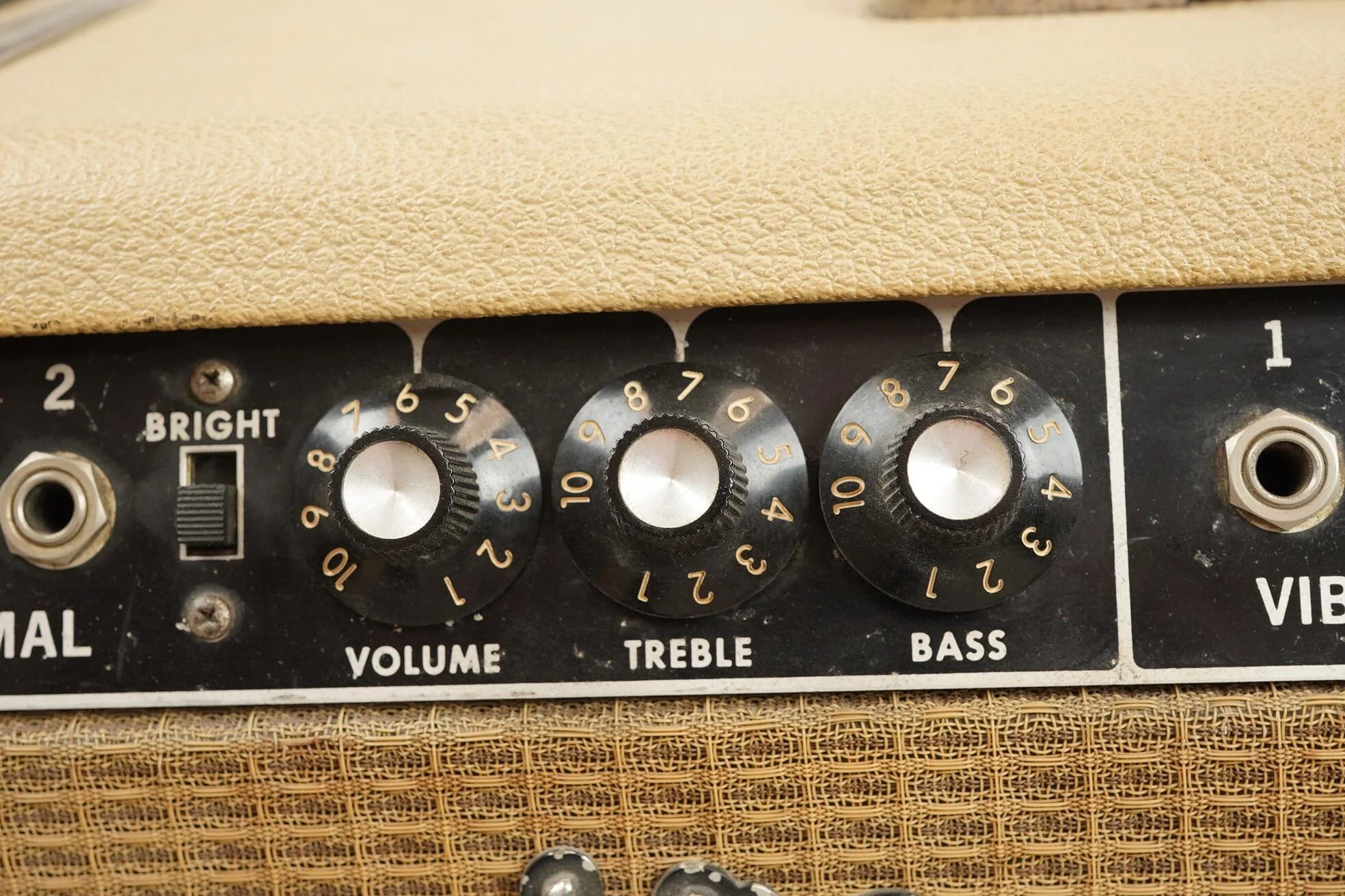 1963 Fender Tremolux Head + Cab, Blonde - Export version - Image 11