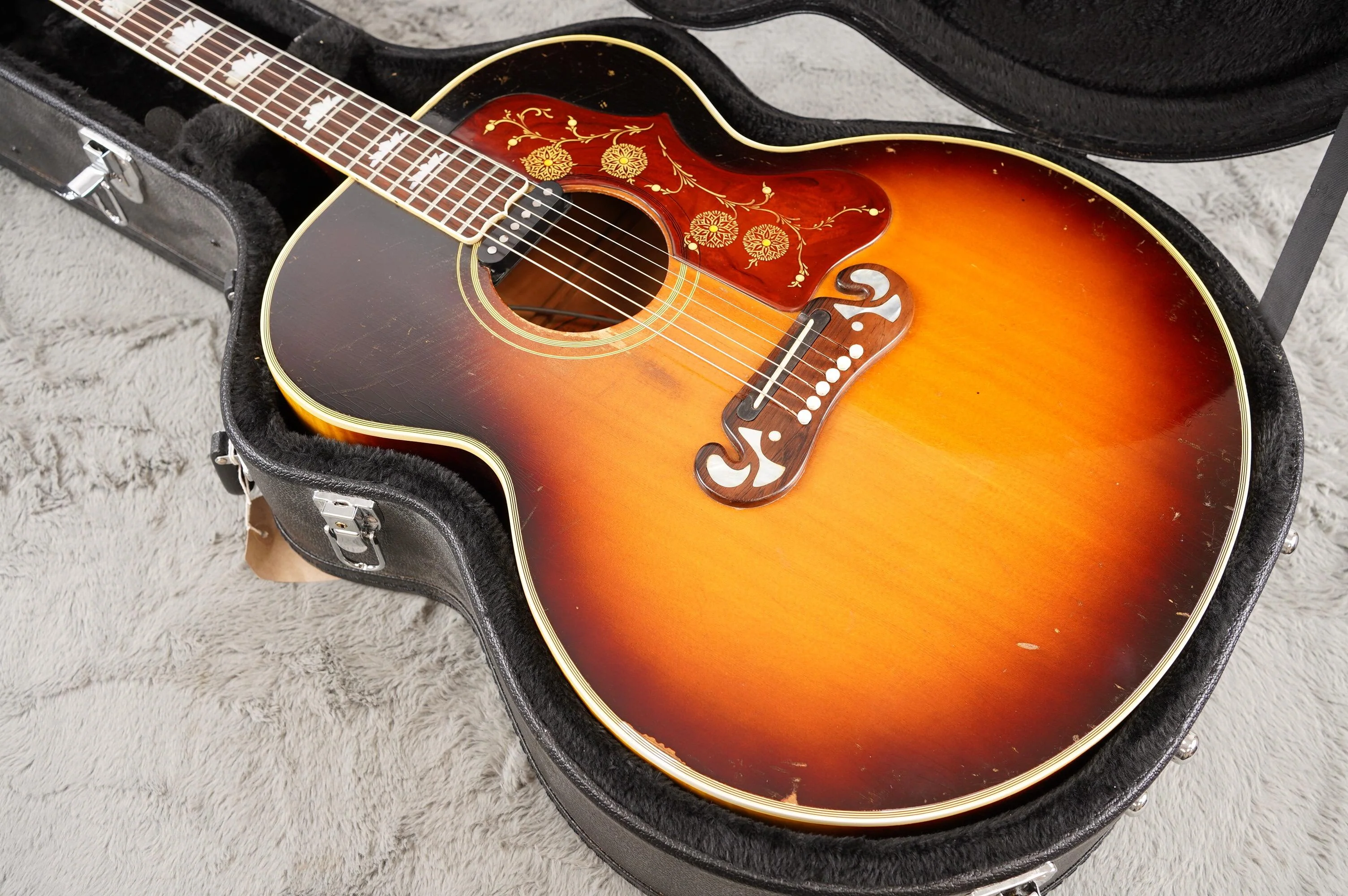 1963 Gibson J-200, Sunburst + HSC - Image 3