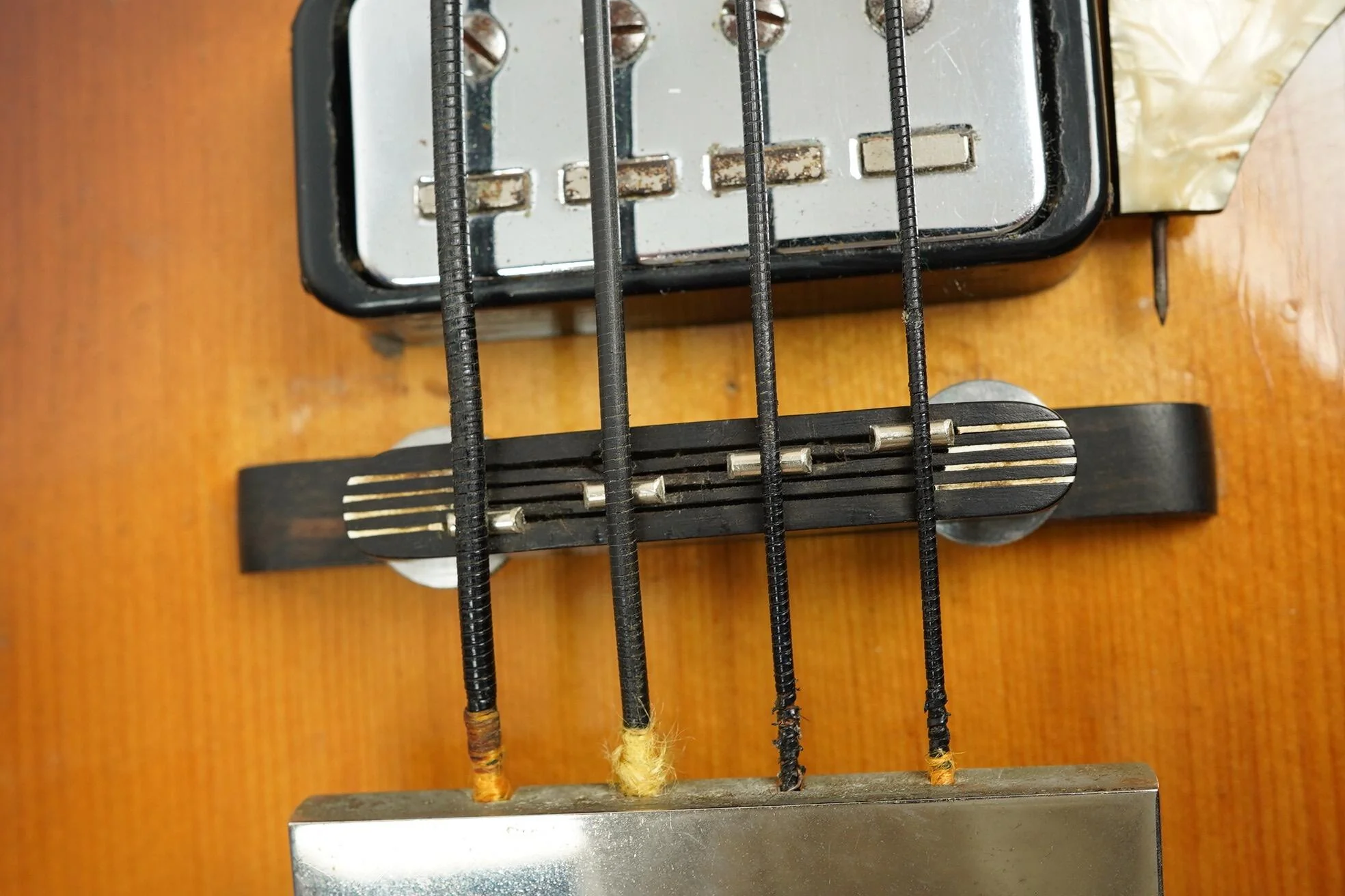 1963 Hofner Violin Bass - Image 11