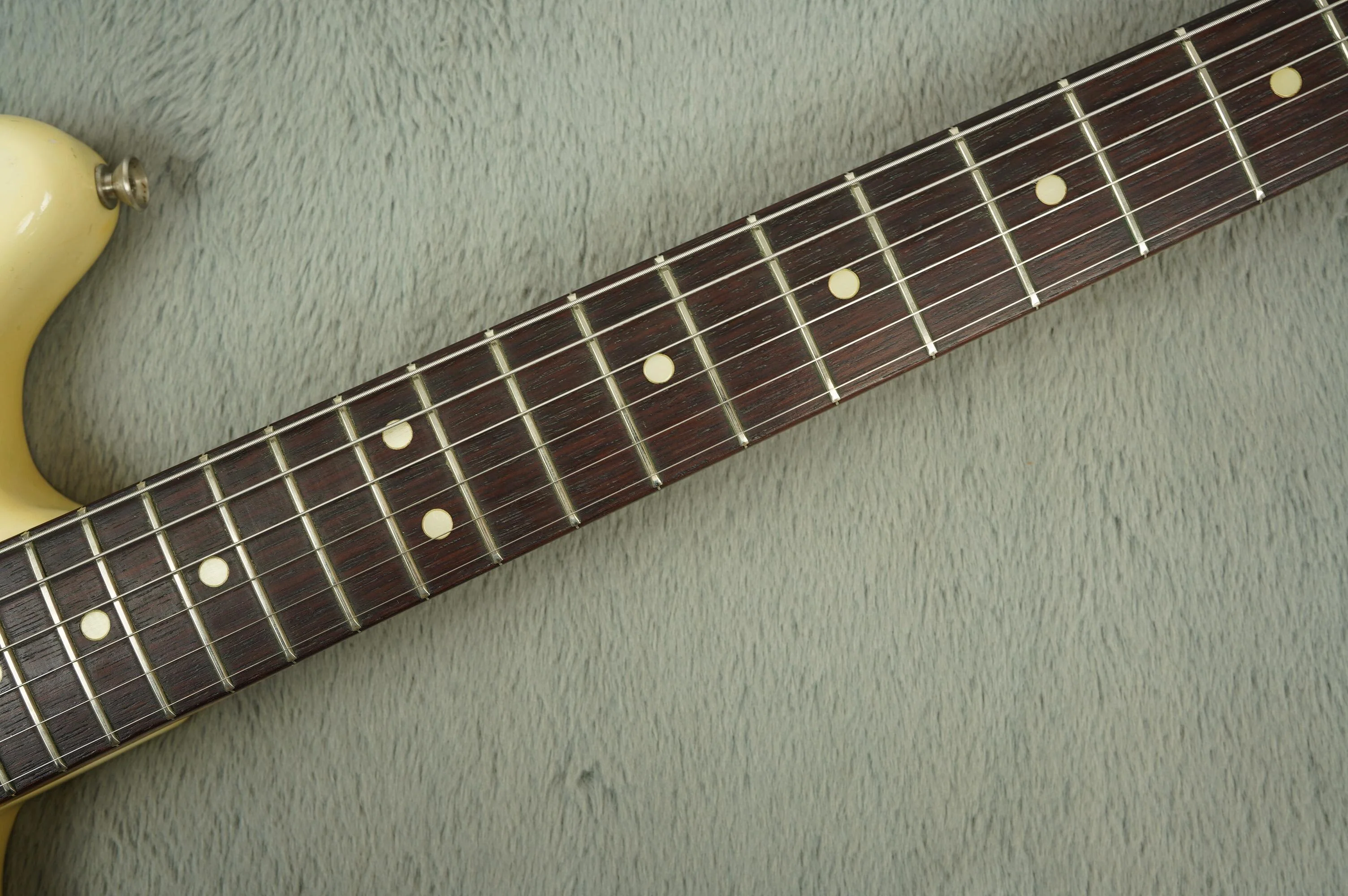 1965 Fender Musicmaster II, White + HSC - Image 12