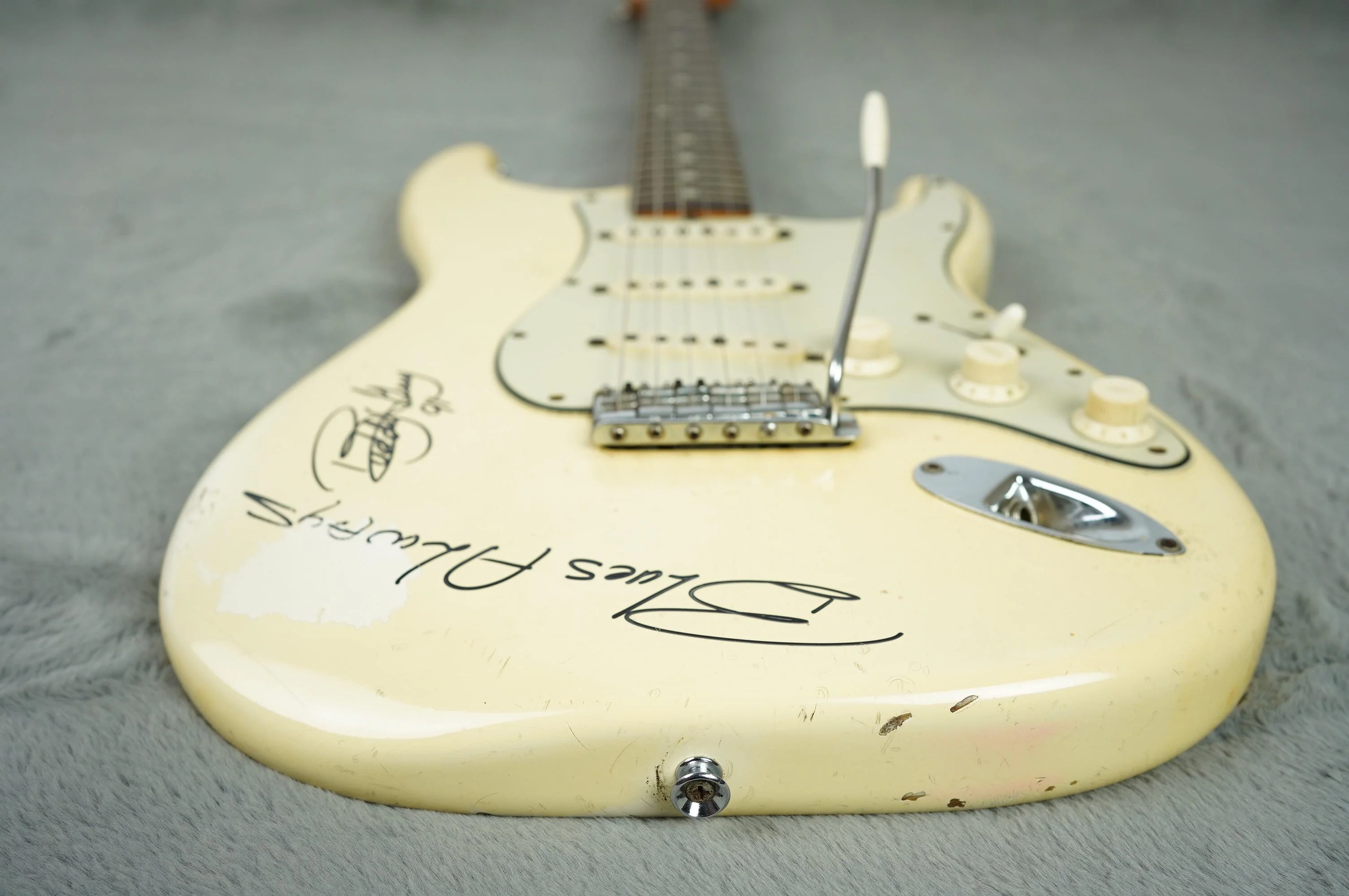 1965 Fender Stratocaster Olympic White ex Buddy Guy + OHSC - Image 13