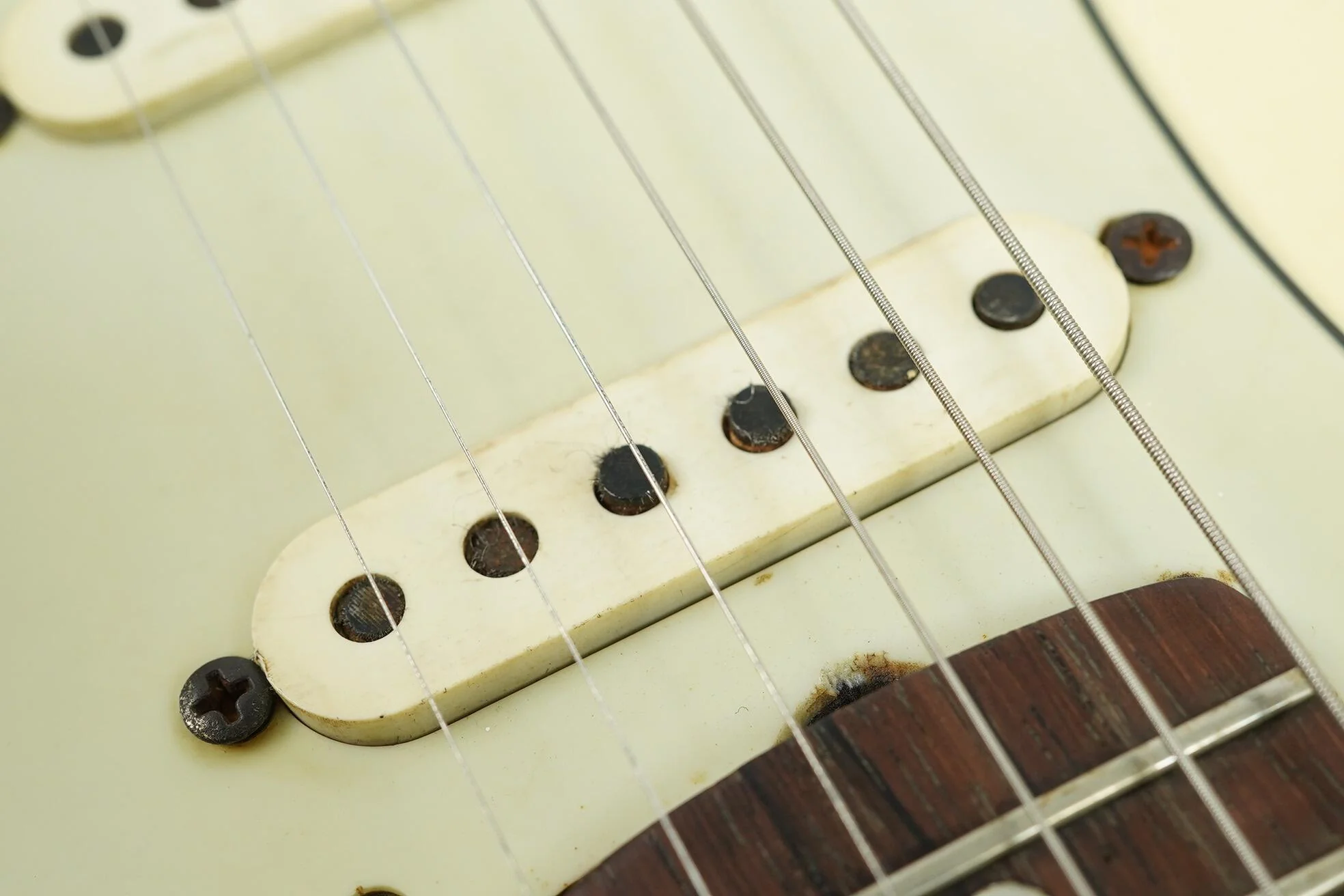 1965 Fender Stratocaster Olympic White ex Buddy Guy + OHSC - Image 29