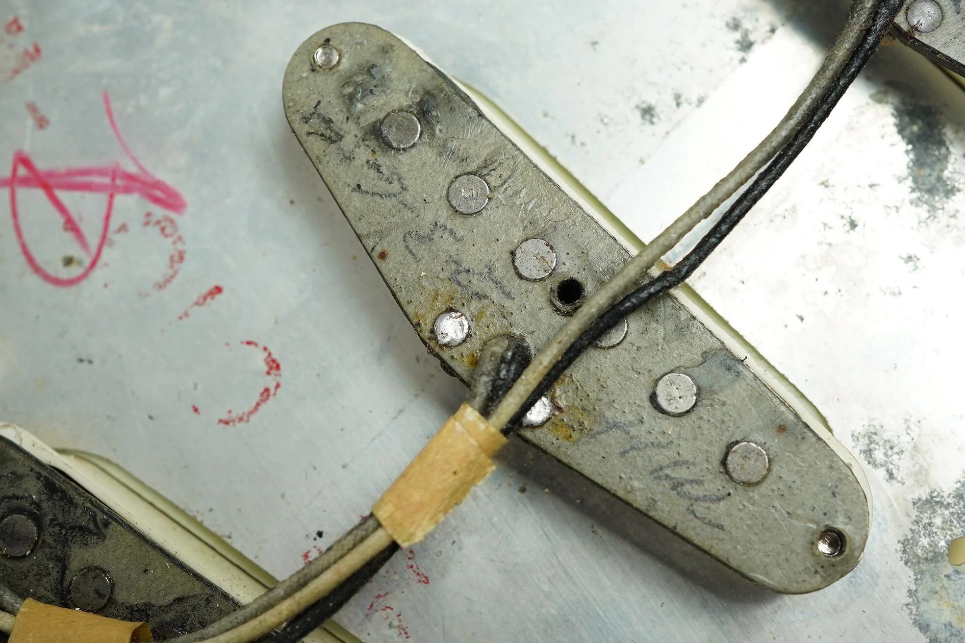 1965 Fender Stratocaster Olympic White ex Buddy Guy + OHSC - Image 47