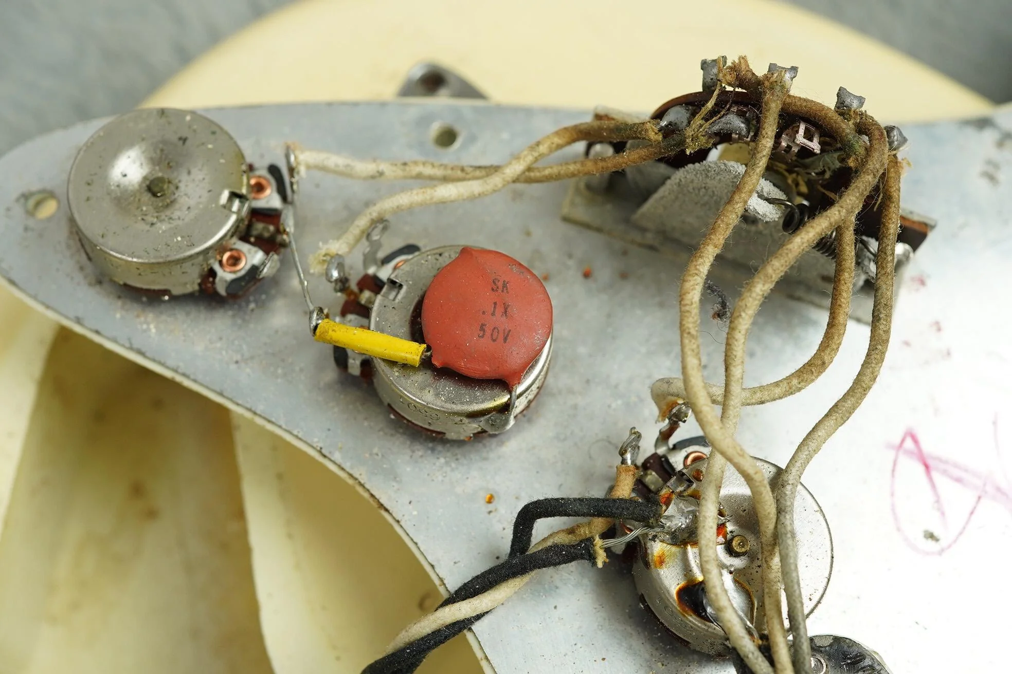 1965 Fender Stratocaster Olympic White ex Buddy Guy + OHSC - Image 49