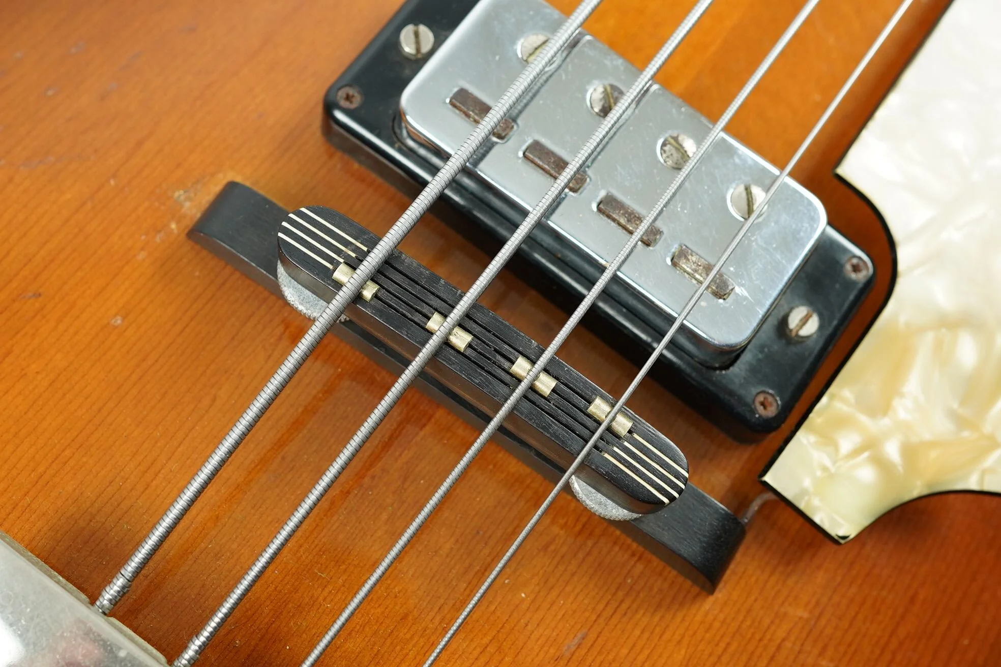 1966 Hofner Violin Bass + OHSC - Image 19