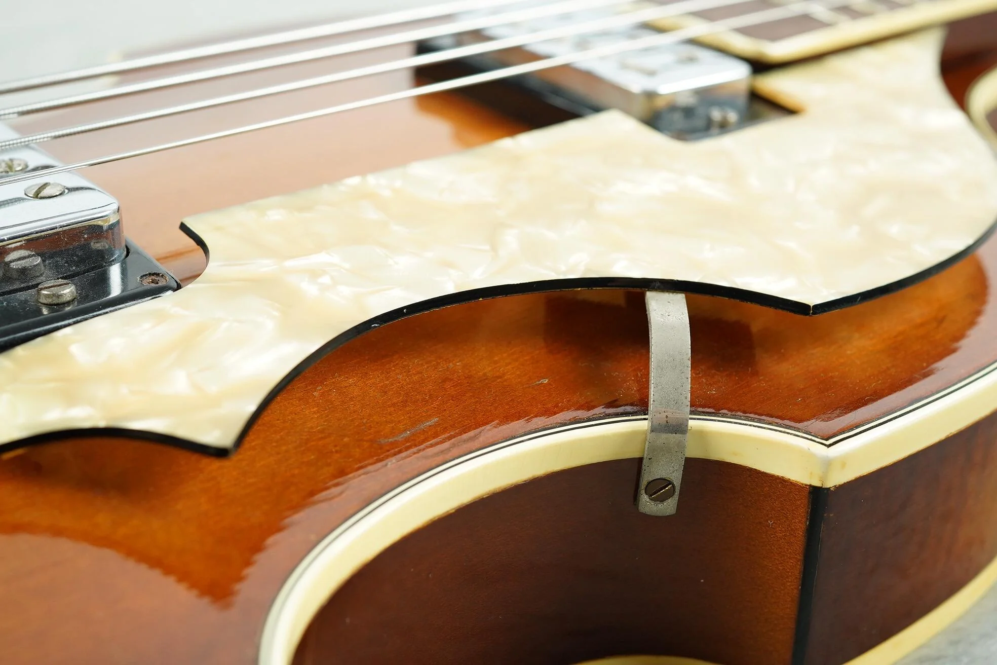 1966 Hofner Violin Bass + OHSC - Image 21