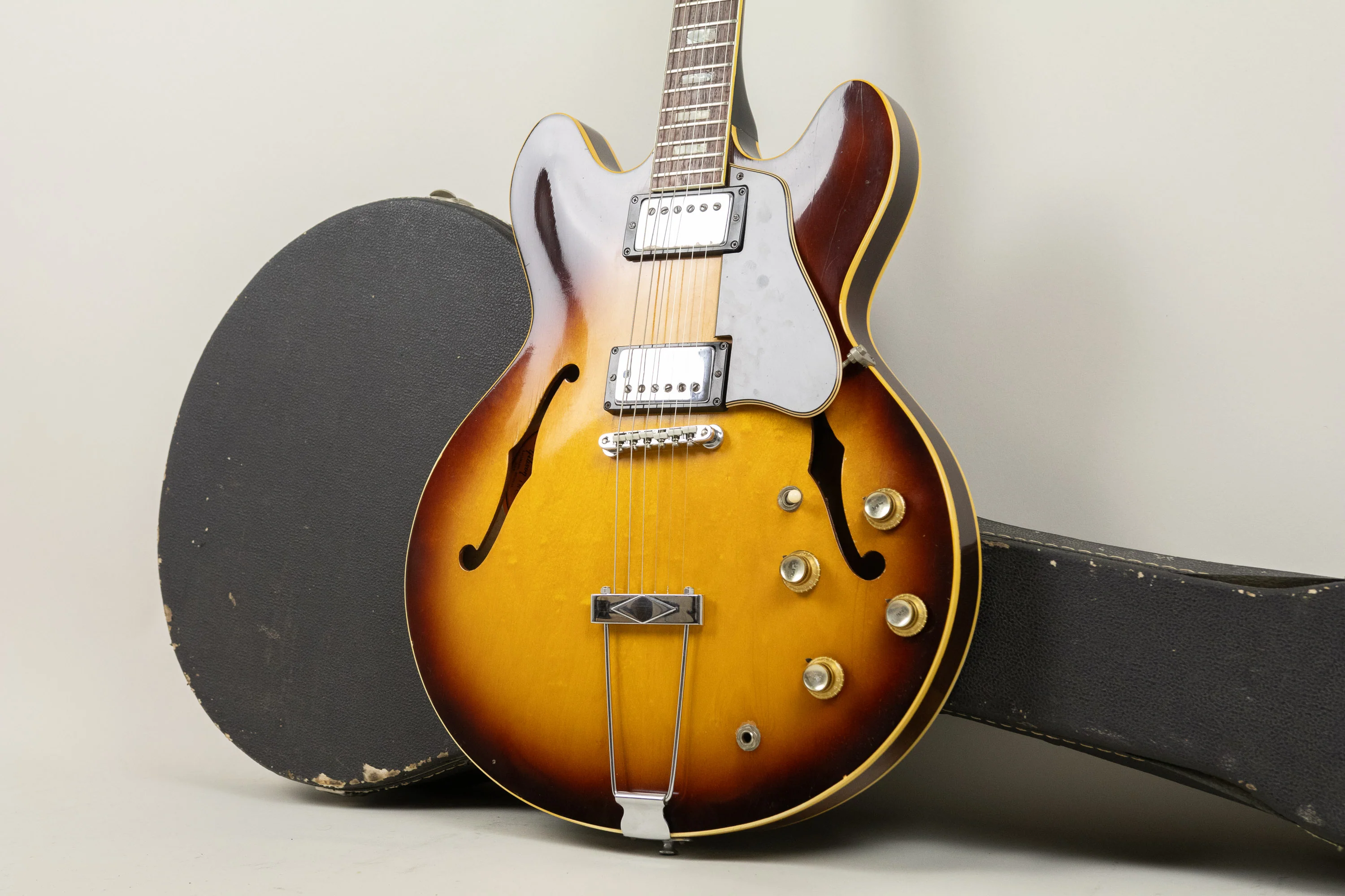 1968 Gibson ES-335TD, Sunburst - Image 3