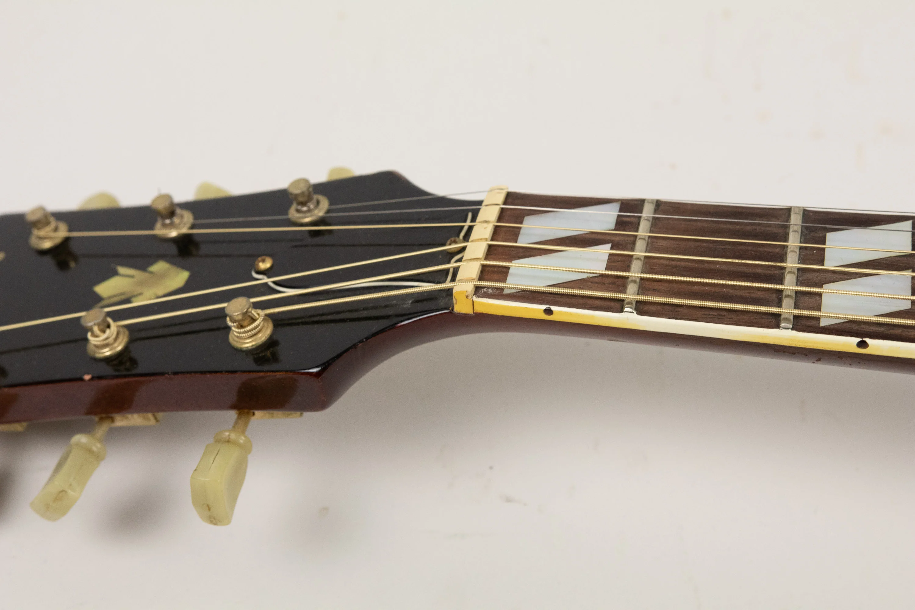 1968 Gibson Hummingbird, Sunburst - Image 31