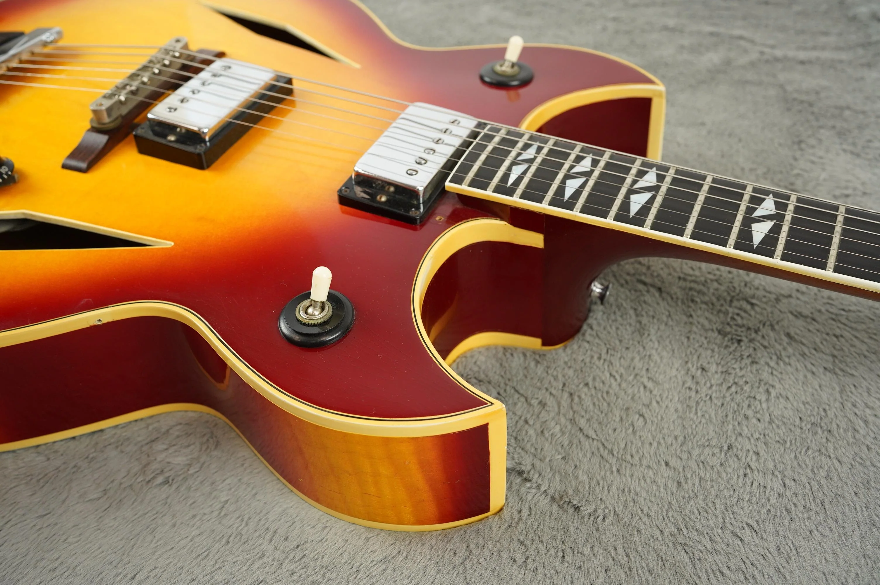 1968 Gibson Trini Lopez Custom Deluxe, Sunburst + OHSC - Image 10