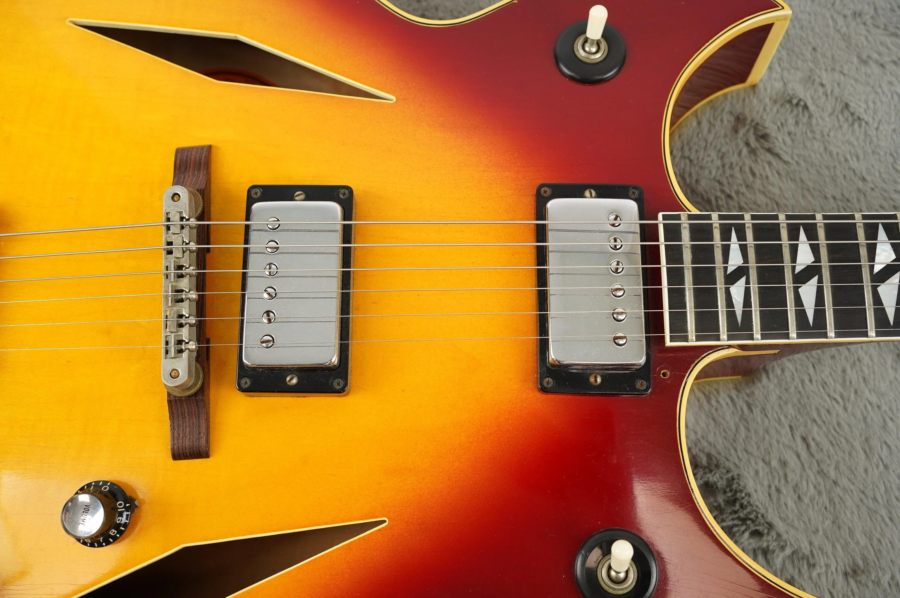 1968 Gibson Trini Lopez Custom Deluxe, Sunburst + OHSC - Image 12