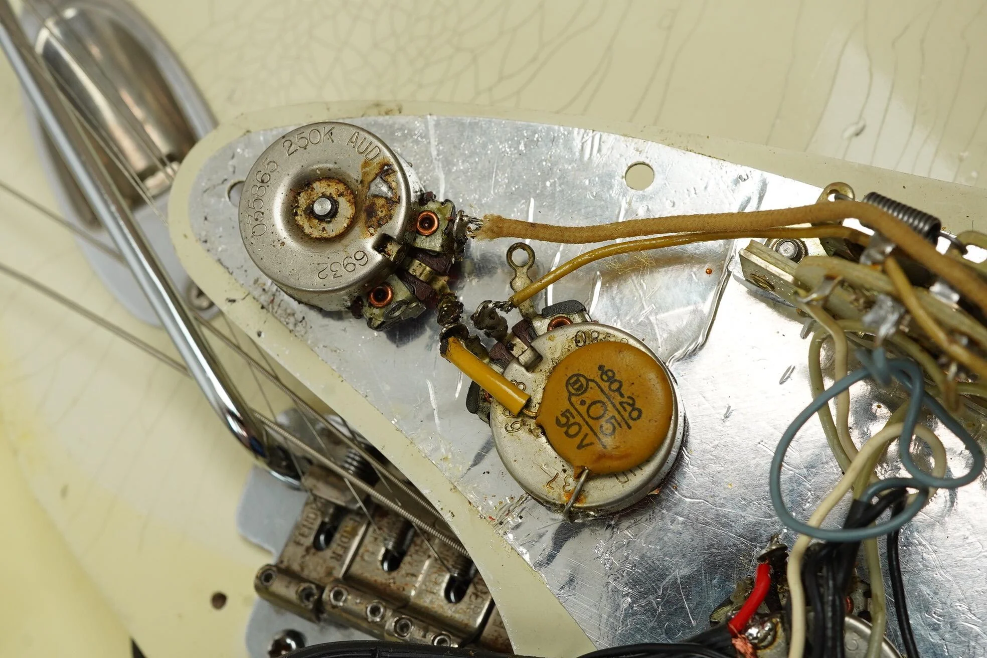 1969 Fender Stratocaster, Refin White - Image 42