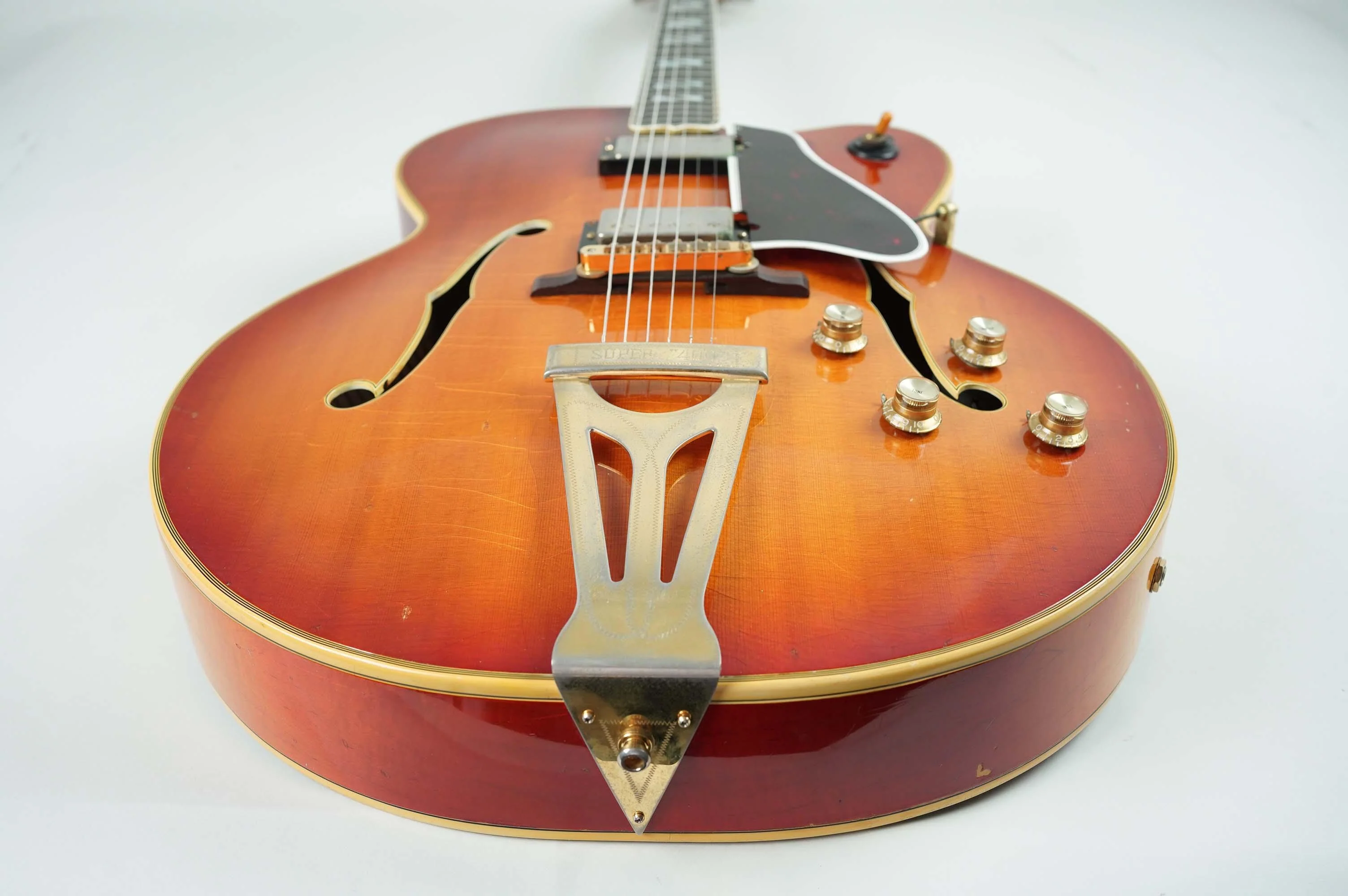 1969 Gibson Super 400 CES, Sunburst - Image 10