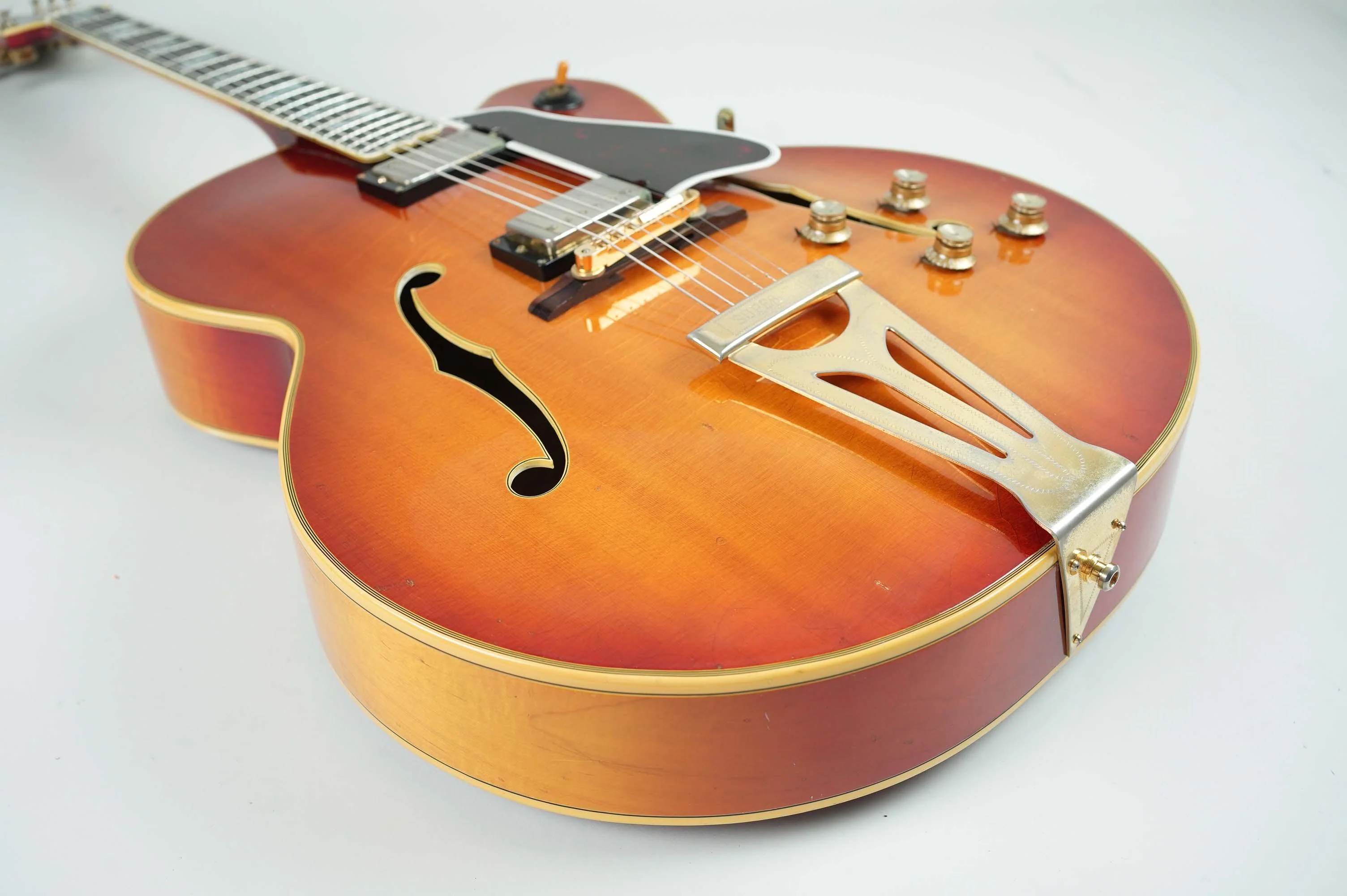 1969 Gibson Super 400 CES, Sunburst - Image 11