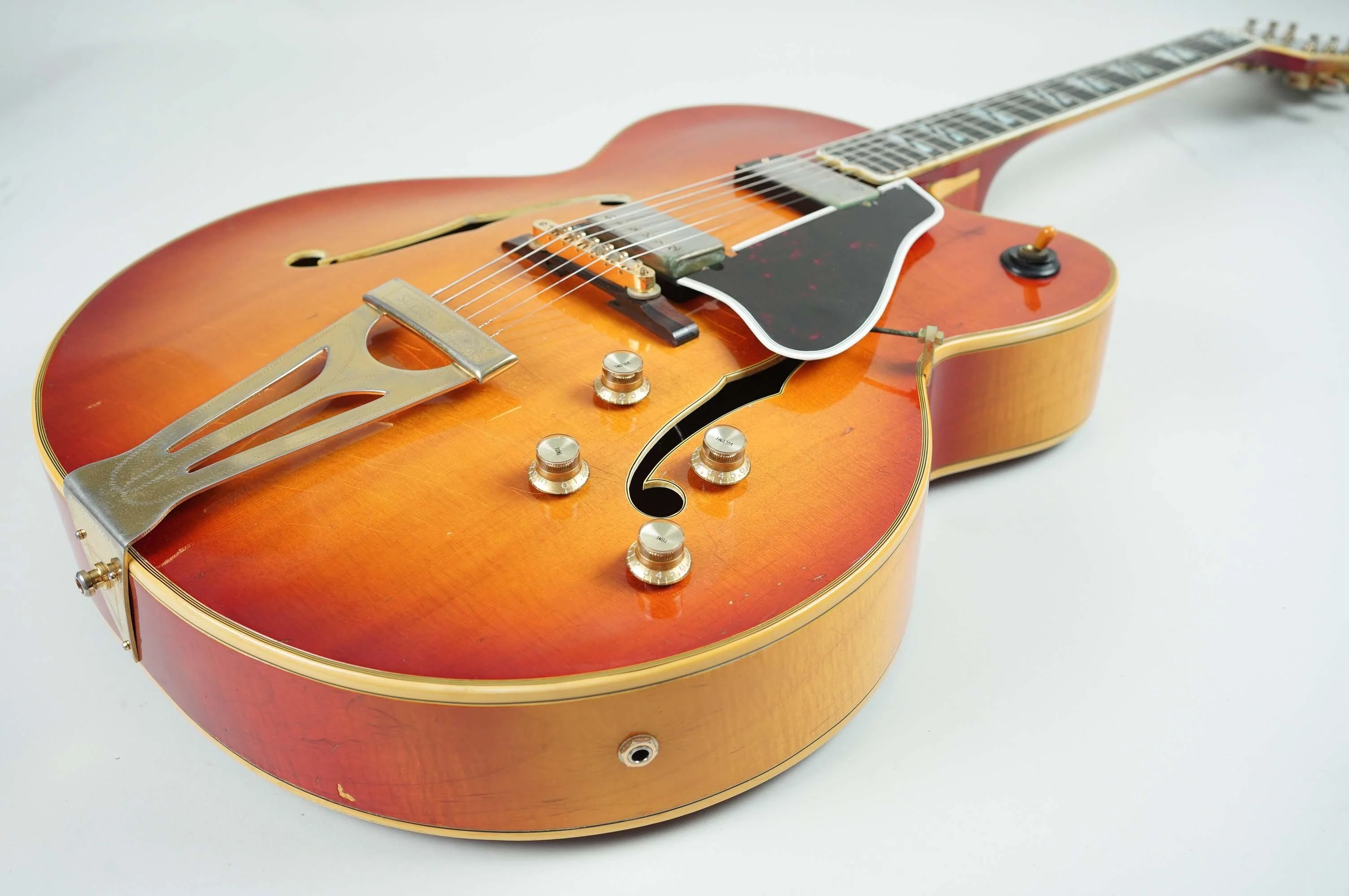 1969 Gibson Super 400 CES, Sunburst - Image 9