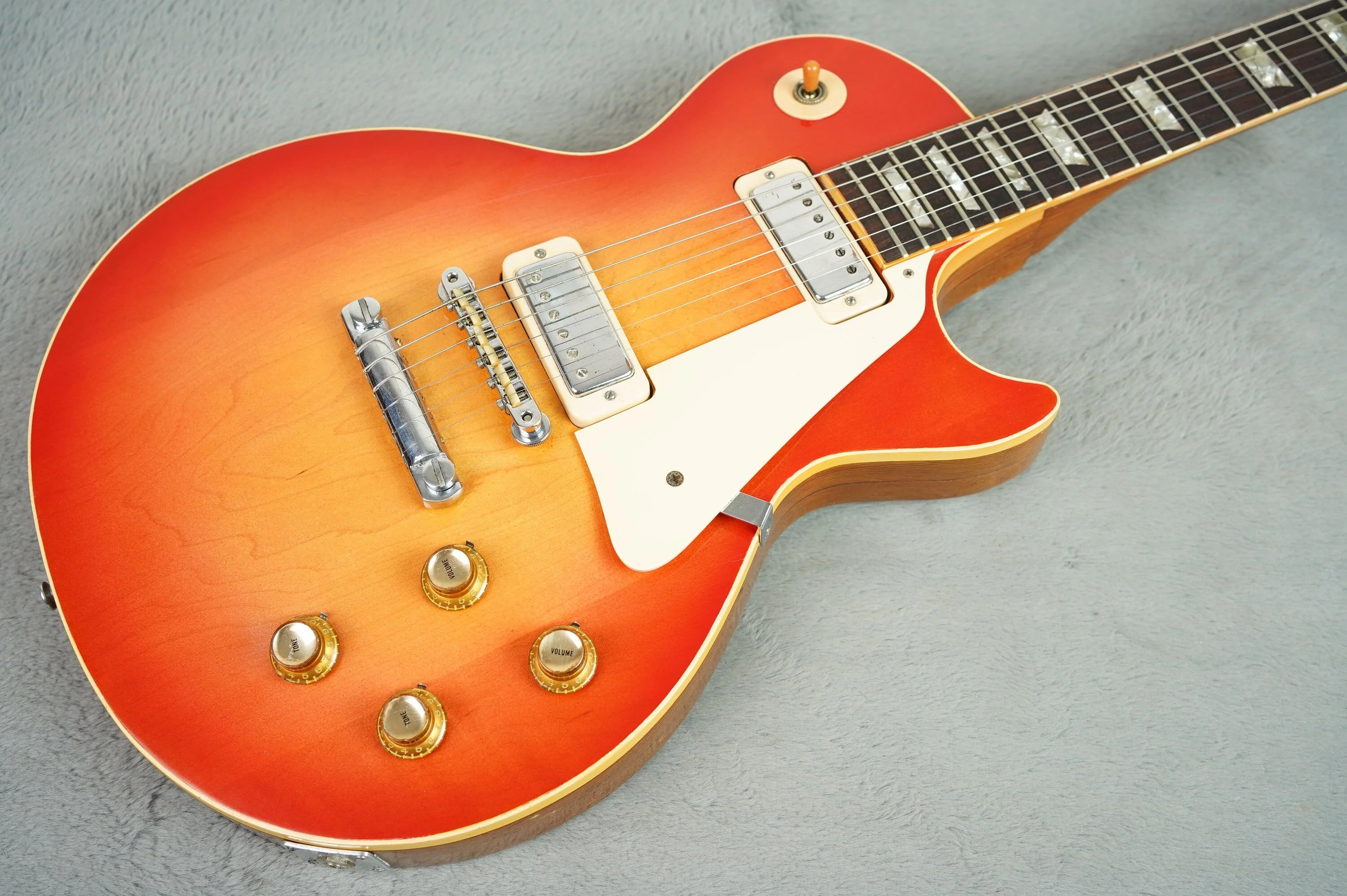 1970 Gibson Les Paul Deluxe top refin + HSC - Image 3