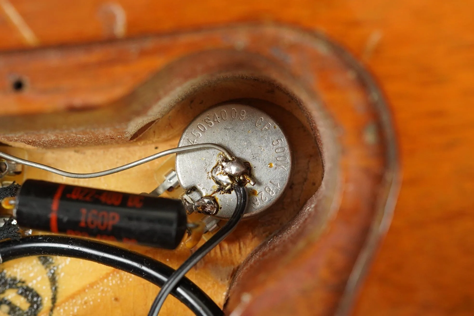 1970 Gibson Les Paul Deluxe top refin + HSC - Image 34