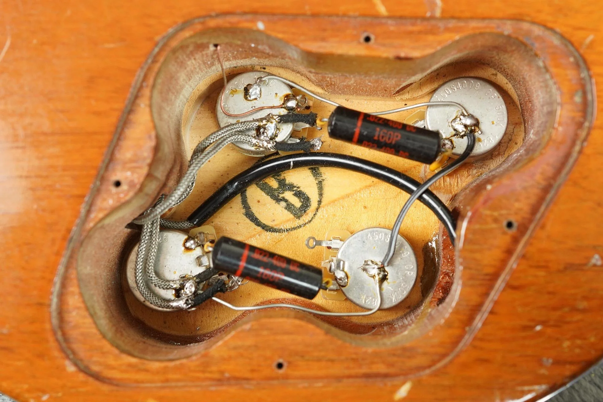 1970 Gibson Les Paul Deluxe top refin + HSC - Image 35