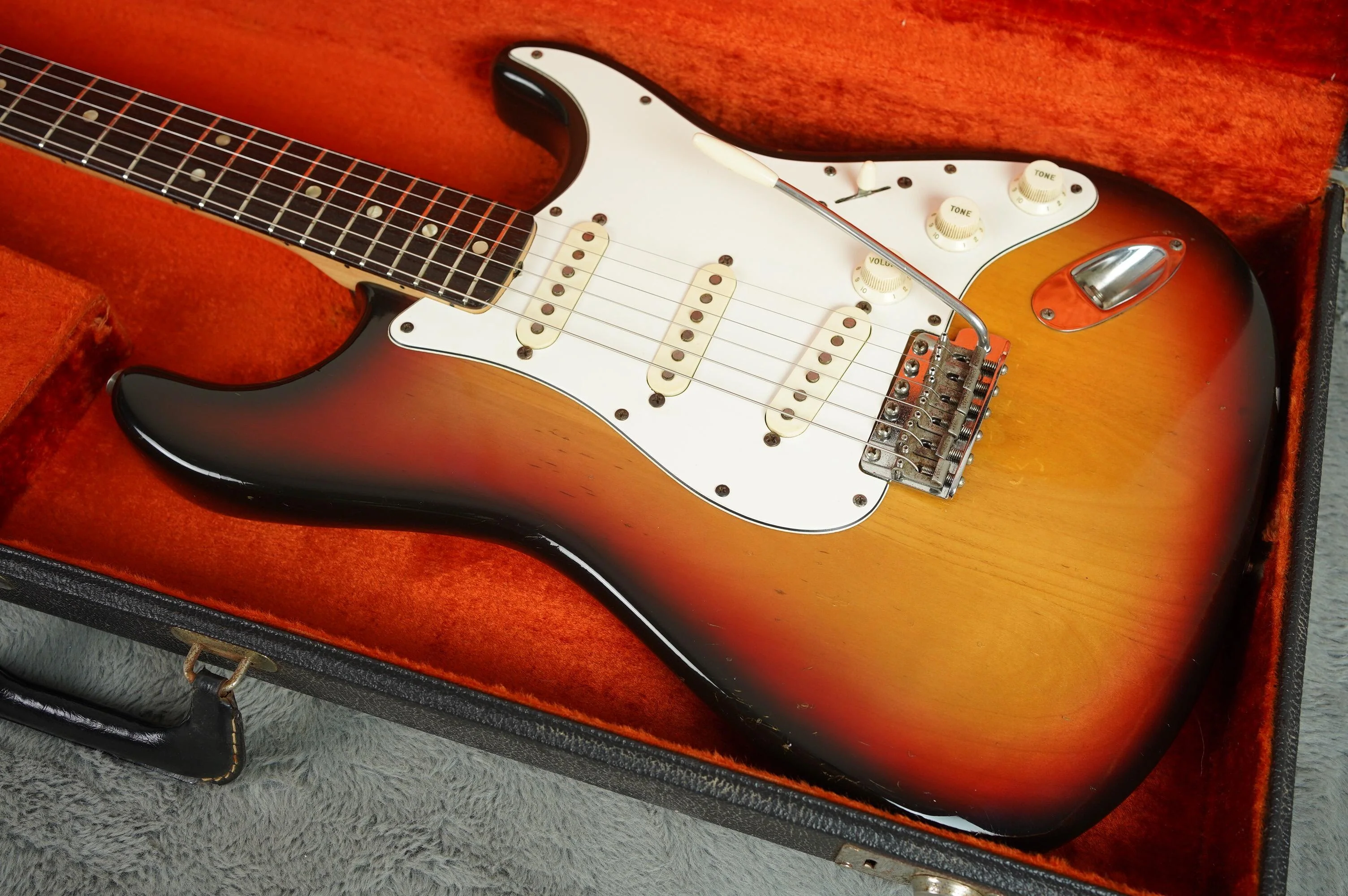 1971 Fender Stratocaster (4-Bolt) + OHSC - Image 4