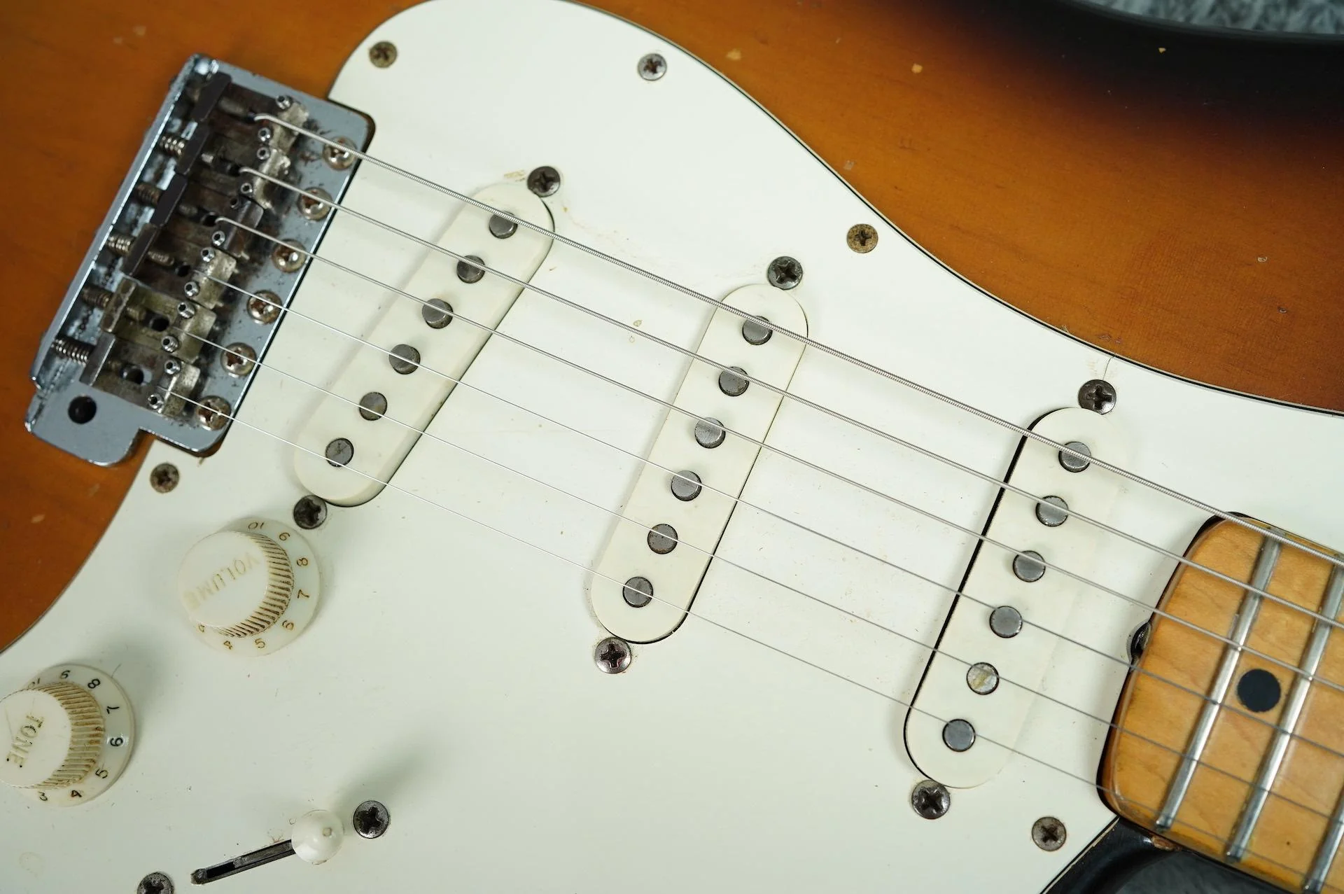 1971 Fender Stratocaster 4 bolt neck + OHSC - Image 16