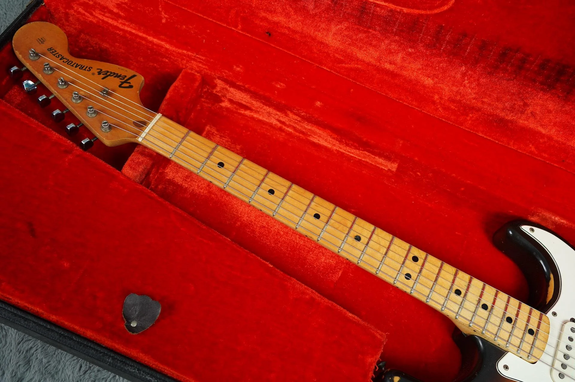 1971 Fender Stratocaster 4 bolt neck + OHSC - Image 5