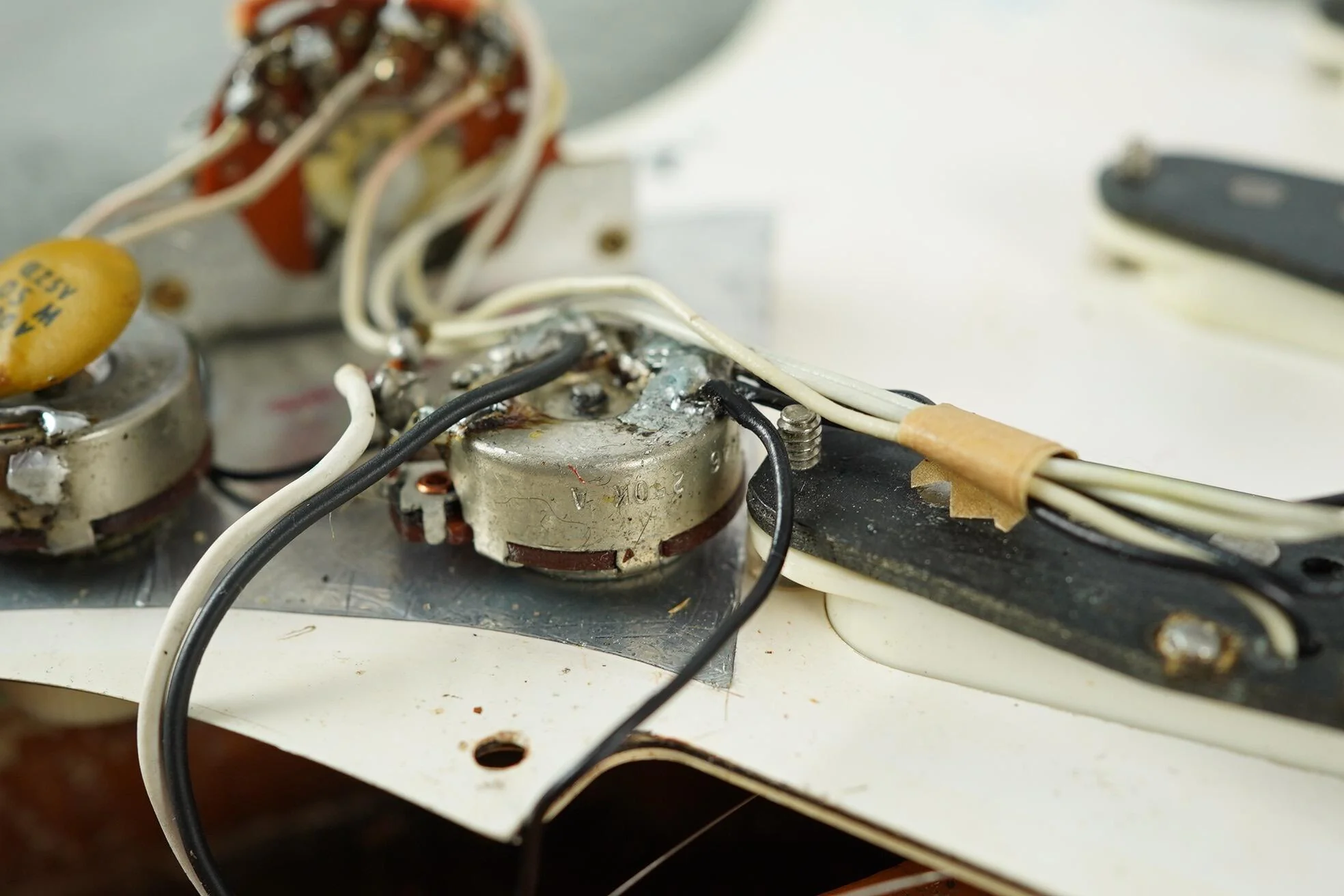 1972 Fender Stratocaster, Sunburst + OHSC + TAGS - Image 44