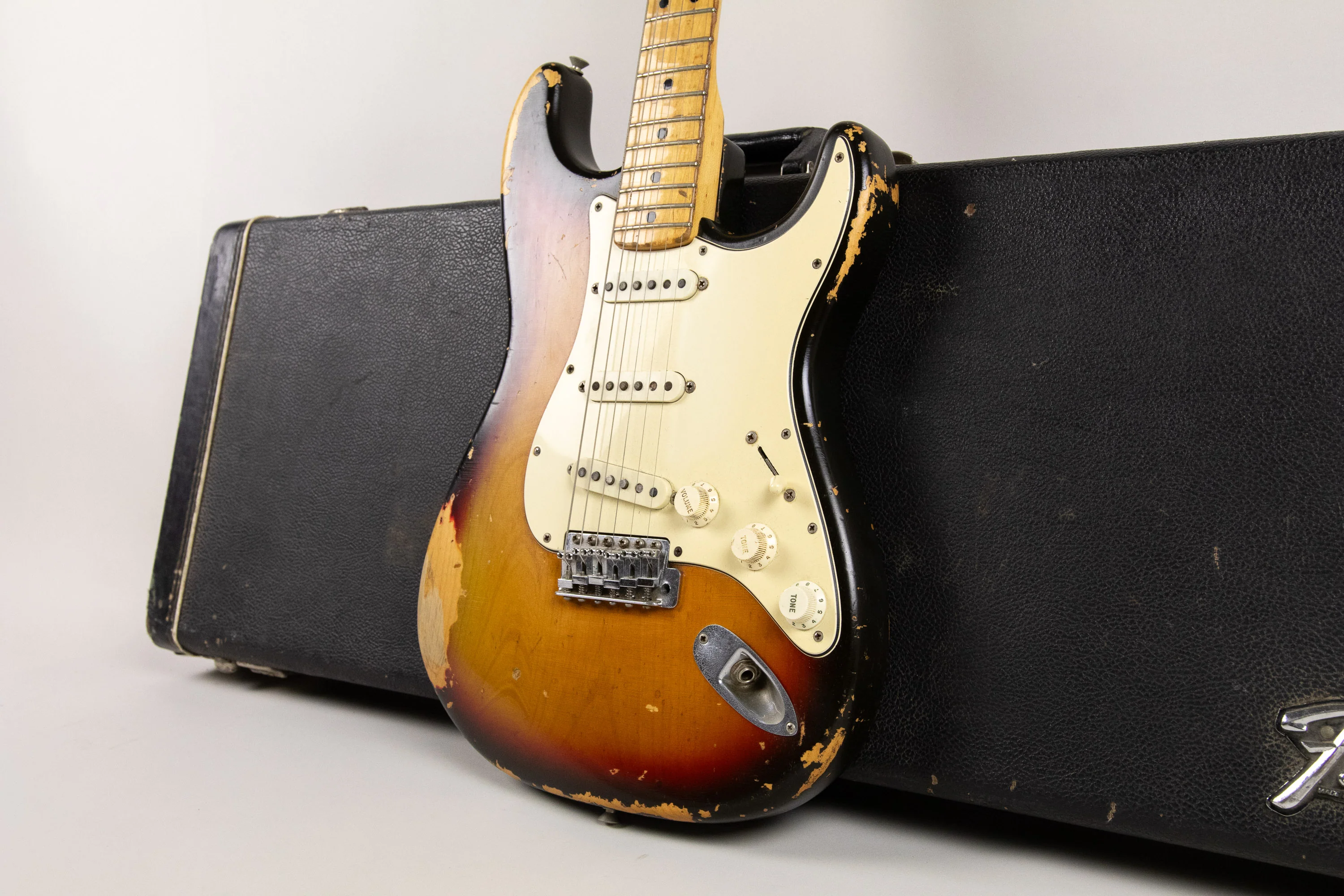 1973 Fender Stratocaster, Sunburst - Image 3