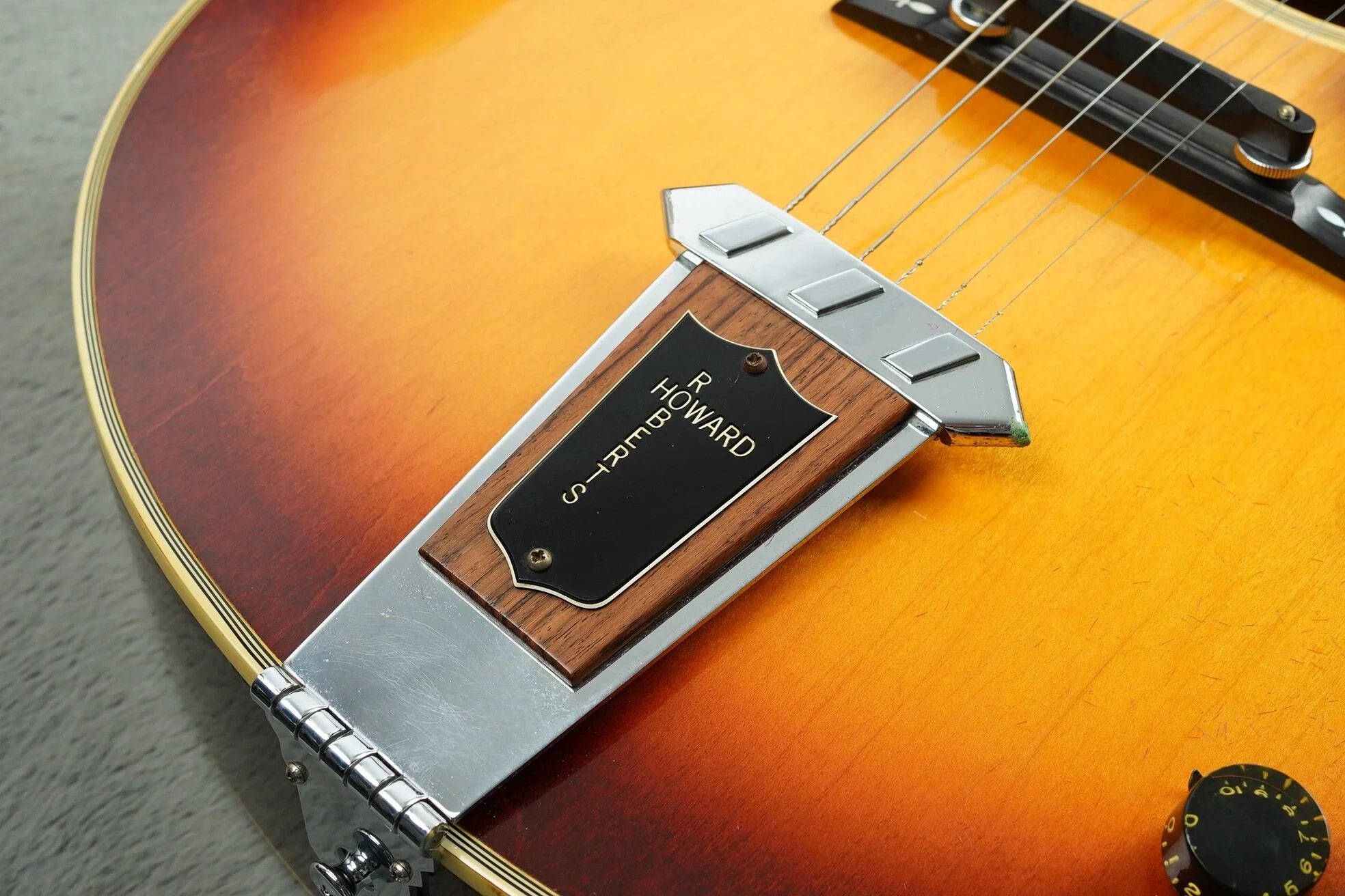1974 Gibson Howard Roberts Custom, Sunburst - Image 9