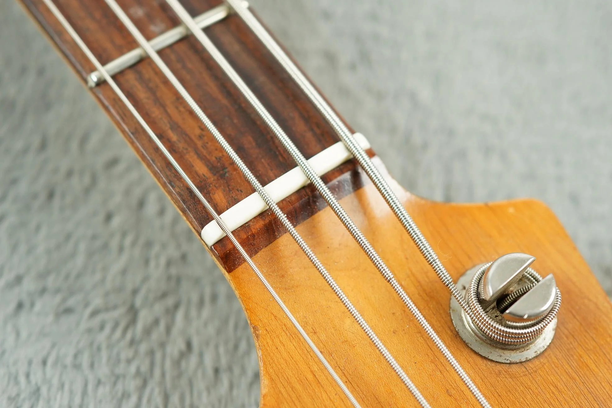 1978 Fender Musicmaster Bass + HSC - Image 19