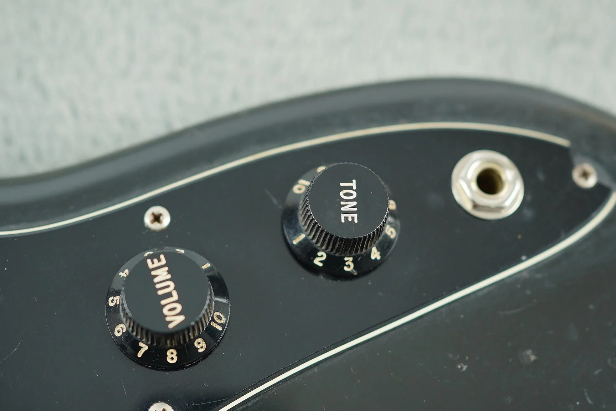 1978 Fender Musicmaster Bass + HSC - Image 20