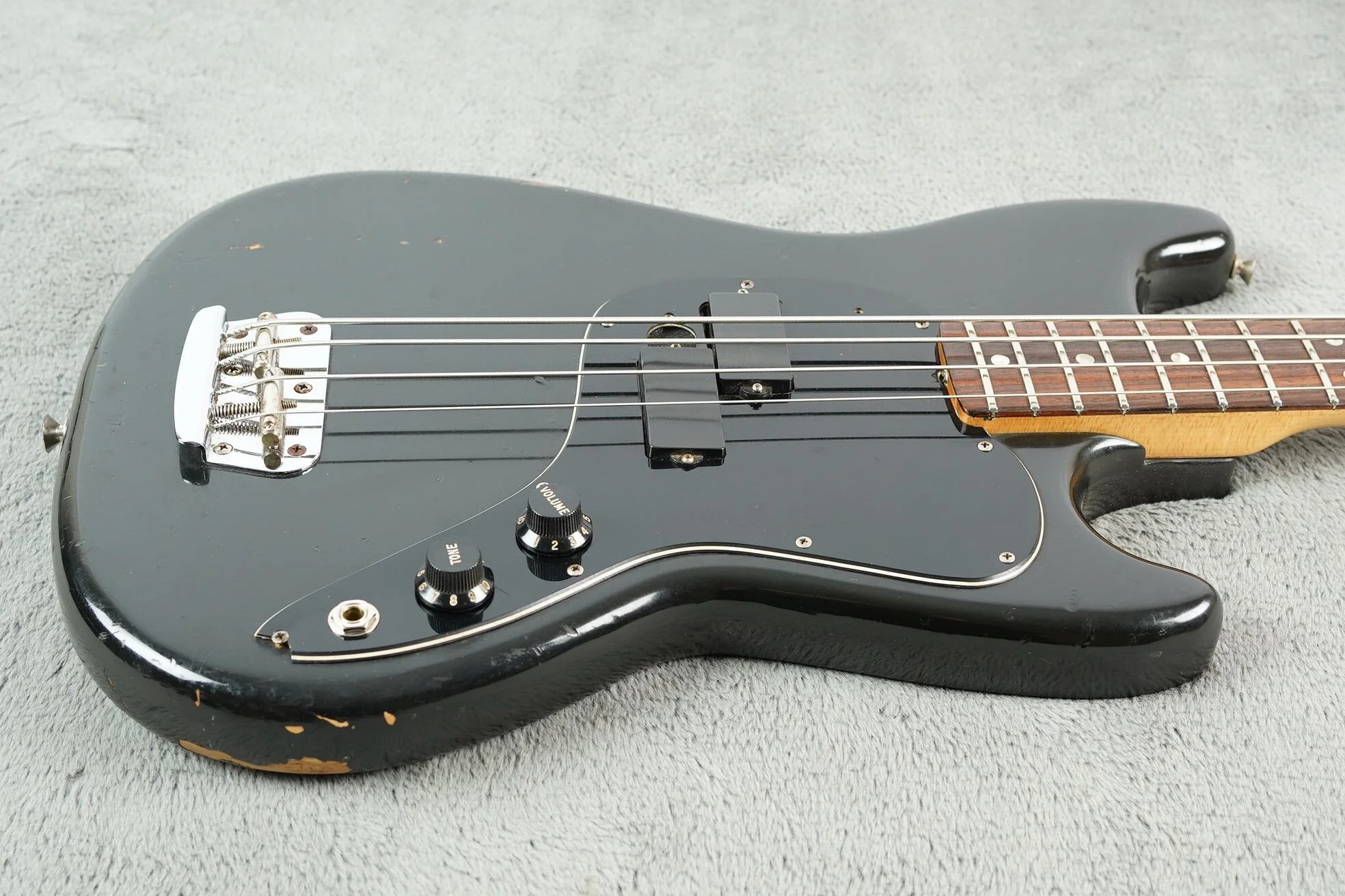 1978 Fender Musicmaster Bass + HSC - Image 6