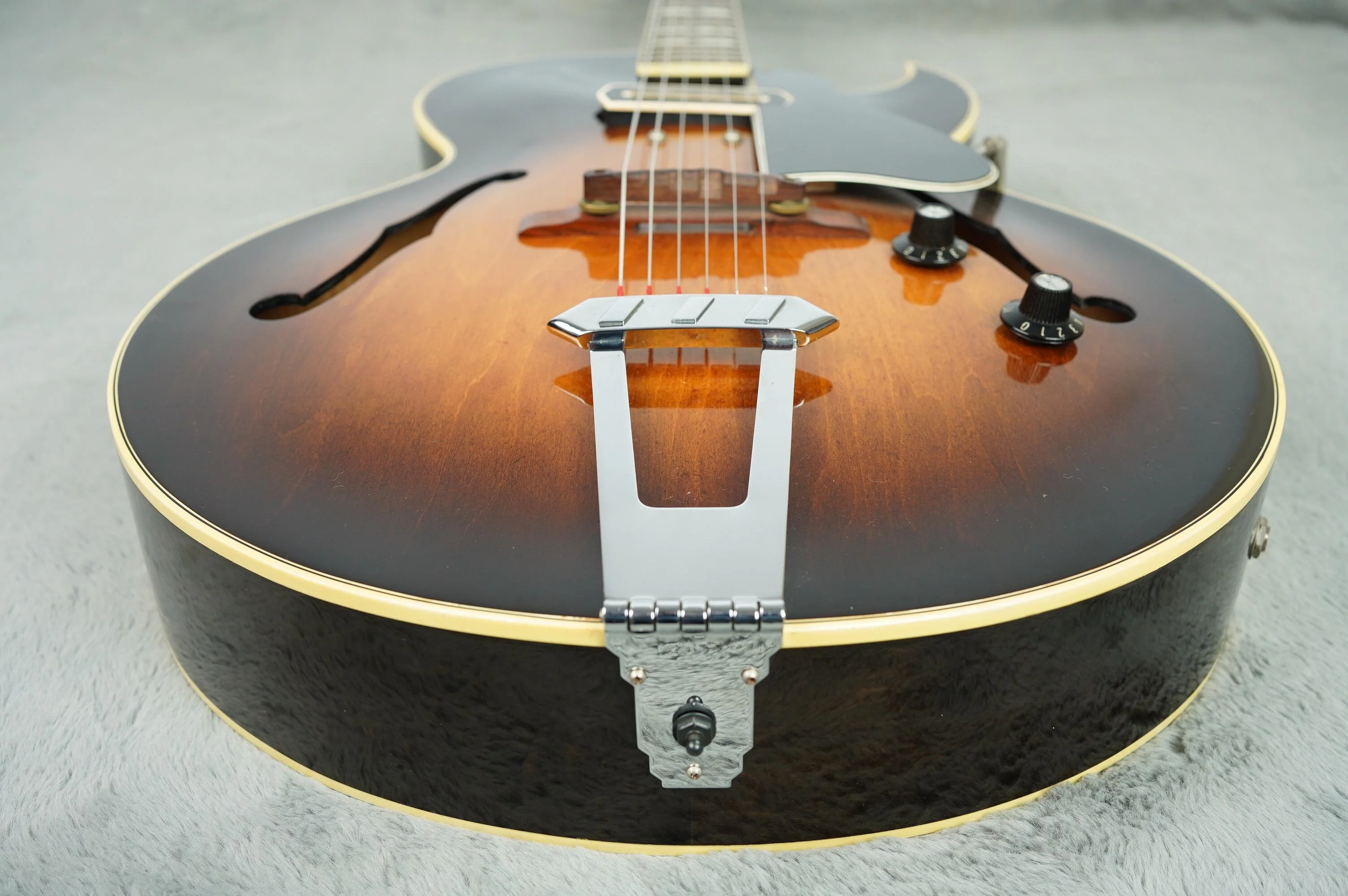 1979 Gibson ES-175 CC, Sunburst + OHSC - Image 12