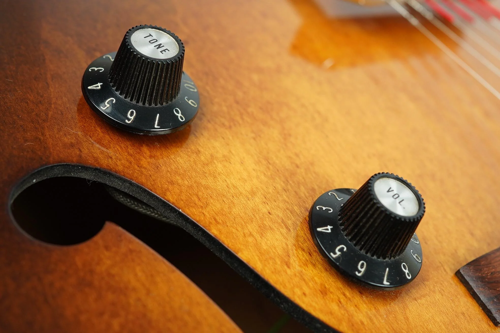 1979 Gibson ES-175 CC, Sunburst + OHSC - Image 32