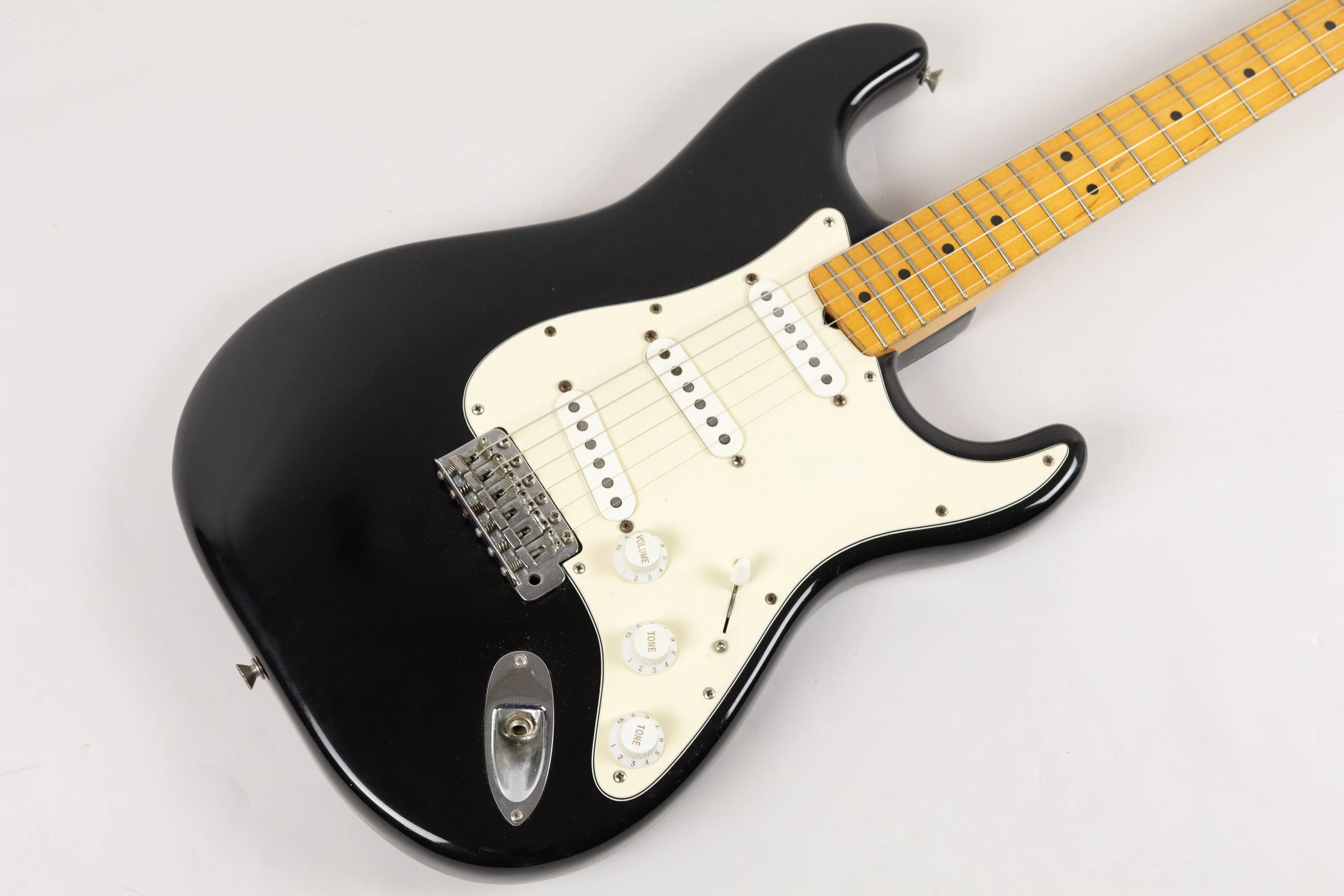1982 Fender Stratocaster Standard (Dan Smith era), Black - Image 9